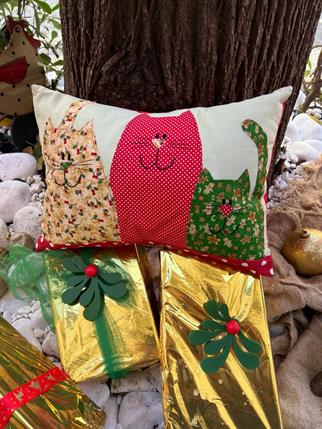 Üç Kedili Patchwork Kırlent Yastık