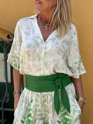 Yaprak Desenli Gömlek Pantolon Takım