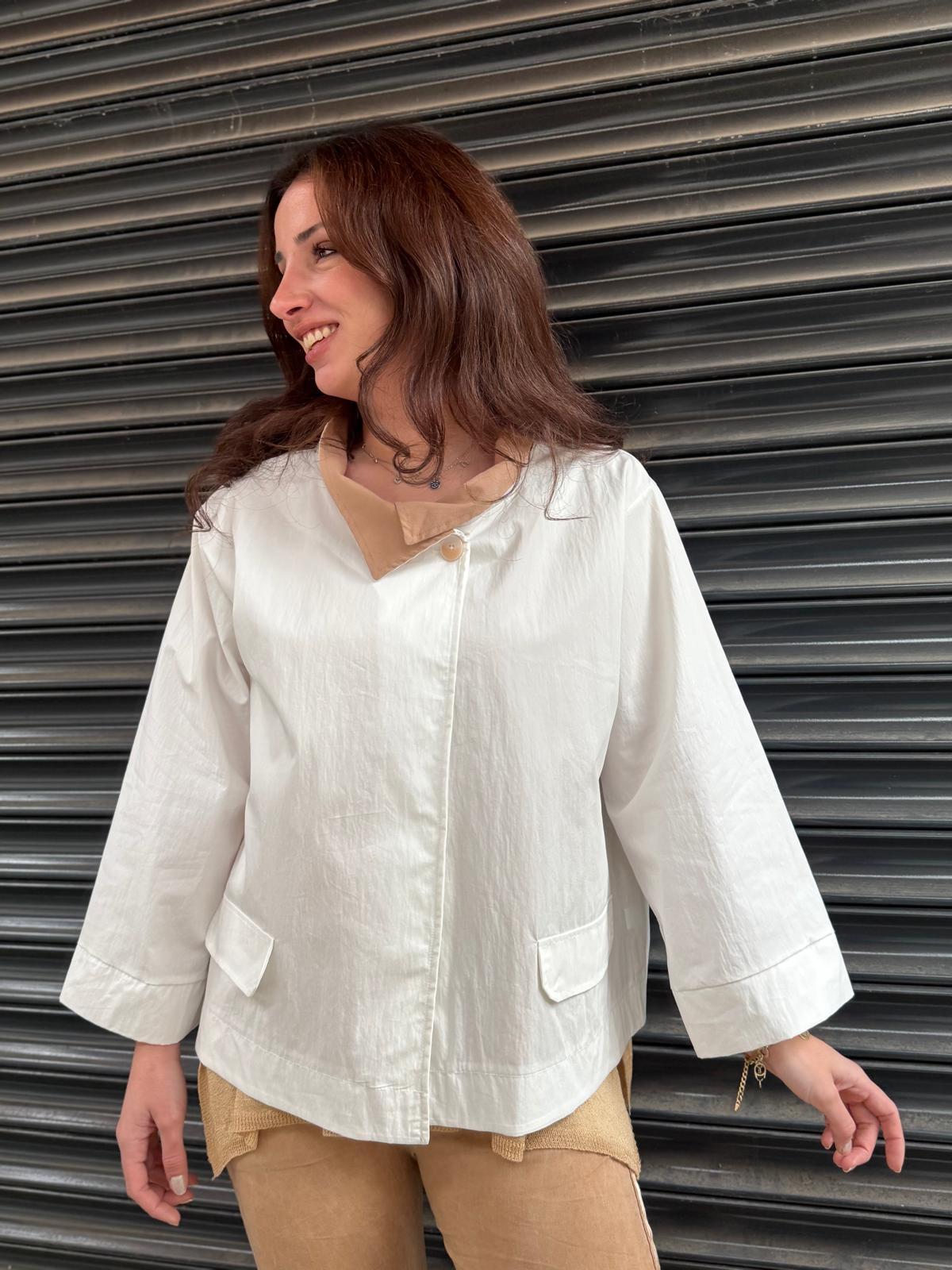 Ekru Yakadan Düğmeli Mevsimlik Ceket