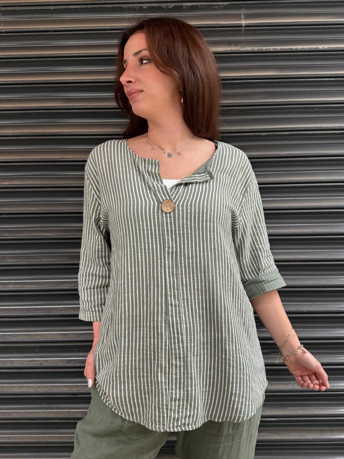 İthal Çizgili Devrik Yaka Düğmeli Bluz