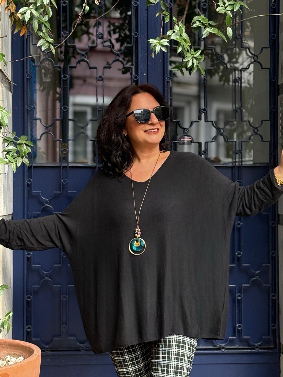 İthal Oversize V Yaka Kolyeli Triko