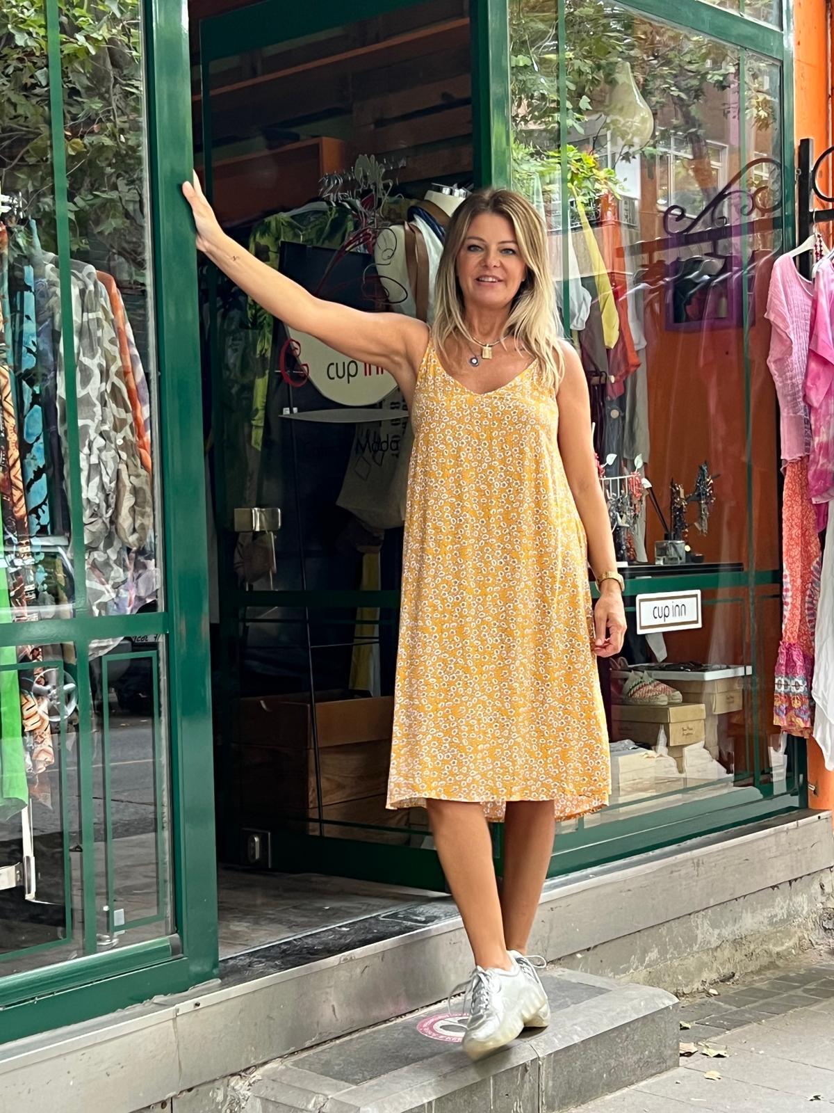 Çıtır Çiçekli Askılı Sarı Elbise