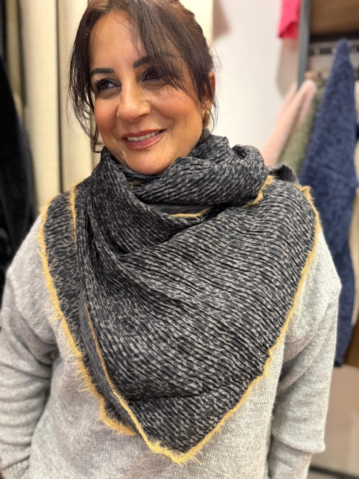 Pamuklu Çevre Tiftik Premium Leopar Desen Şal