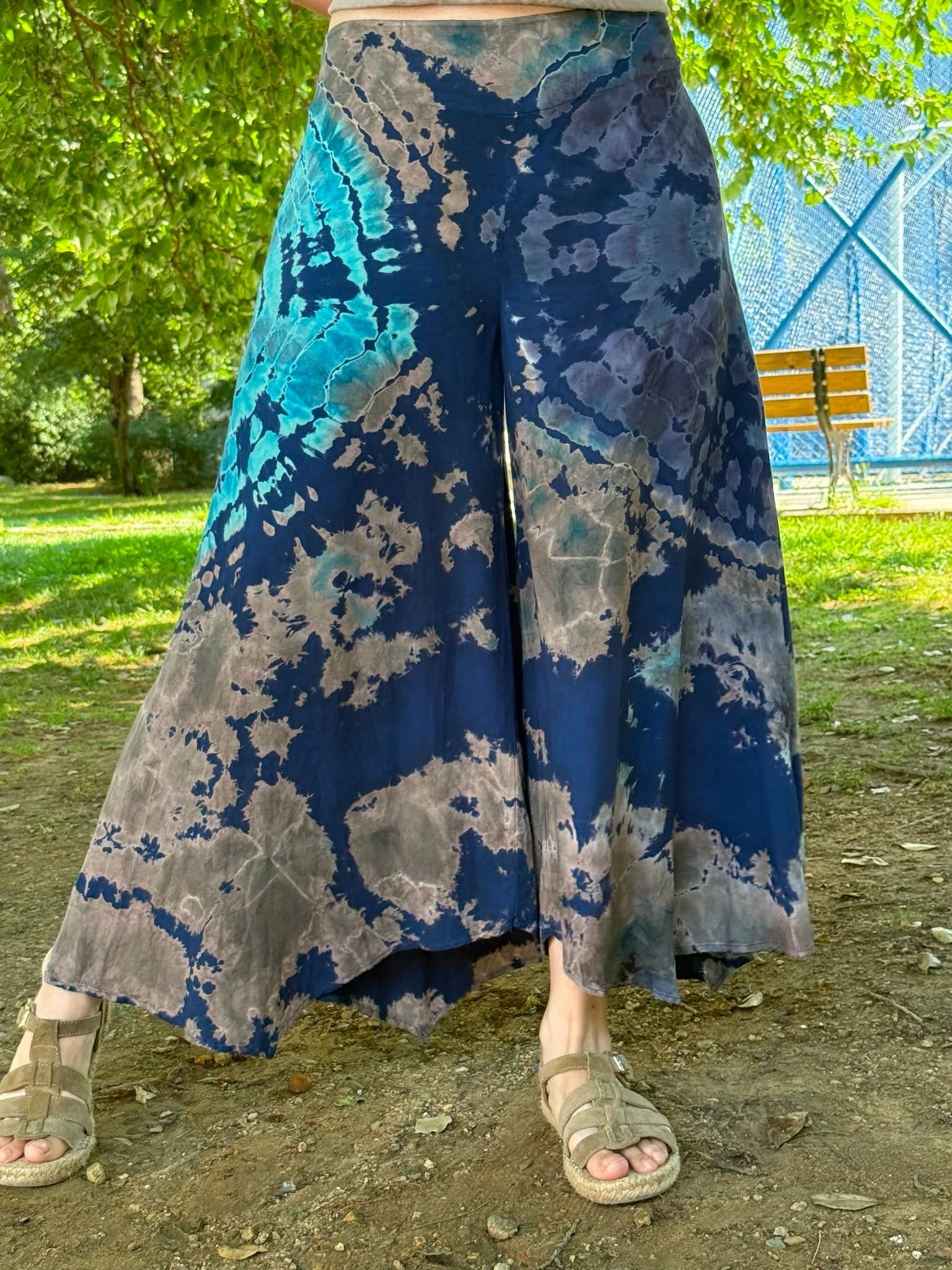 Batik Yırtmaçlı Lacivert Pantolon