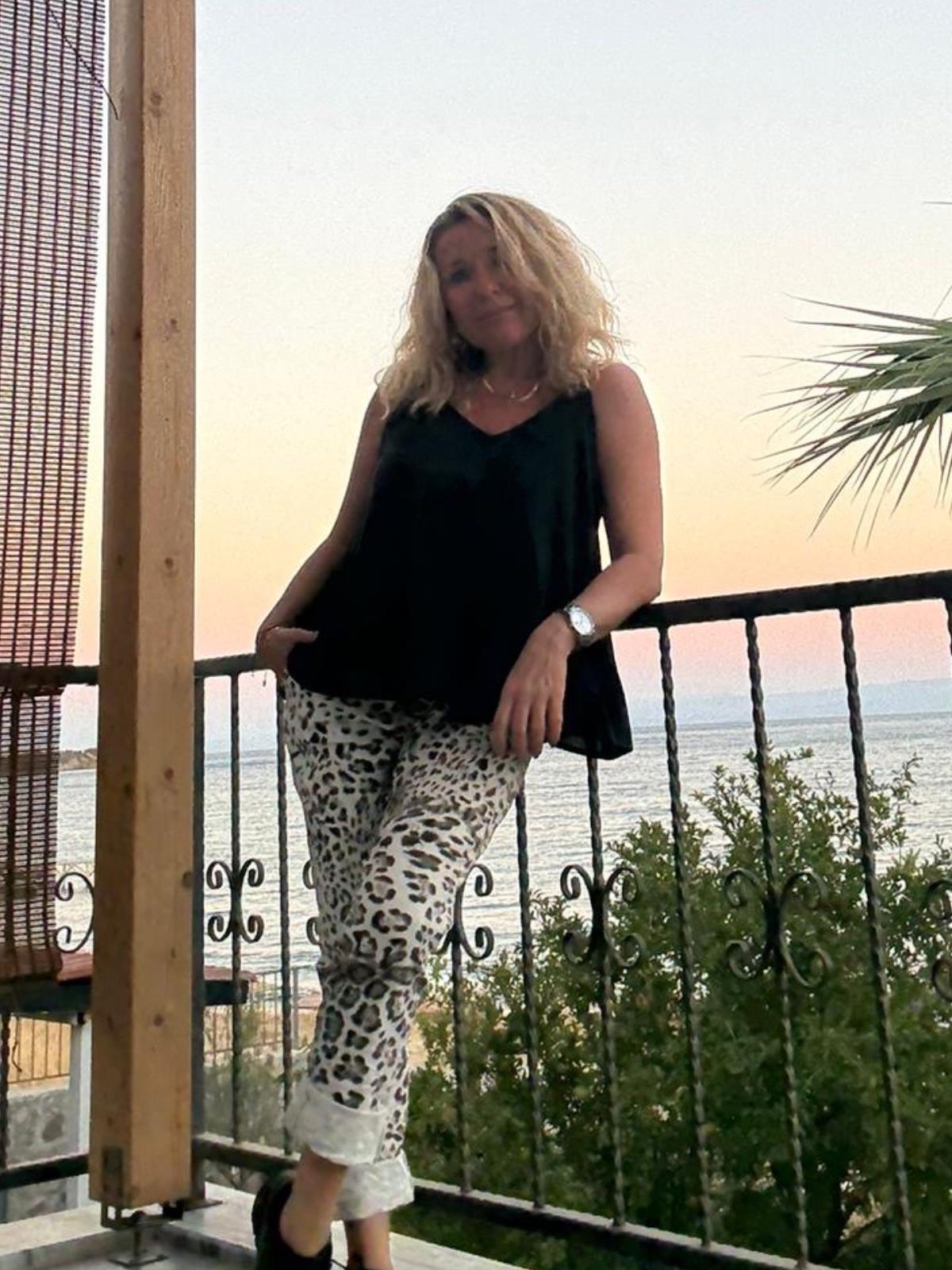 Beyaz Leopar İthal Likralı Pantolon
