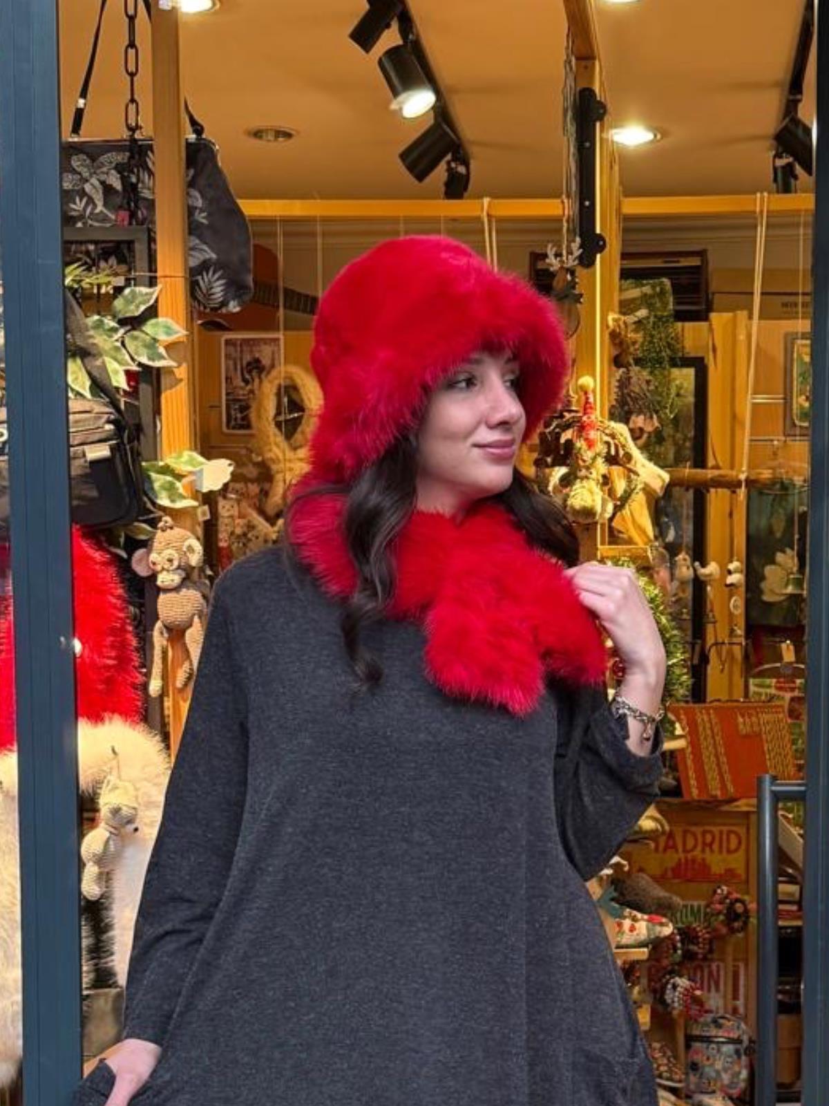 Kırmızı Peluş Bucket Şapka