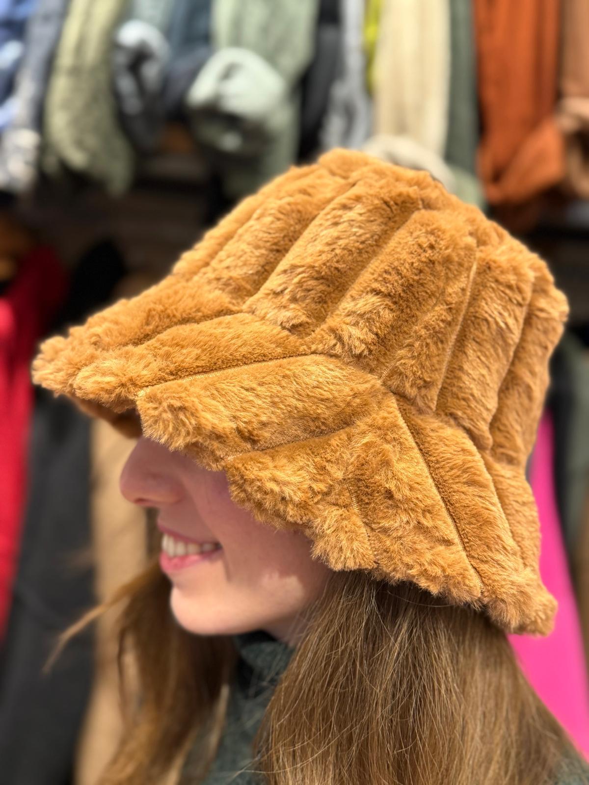 Camel Peluş Bucket Şapka
