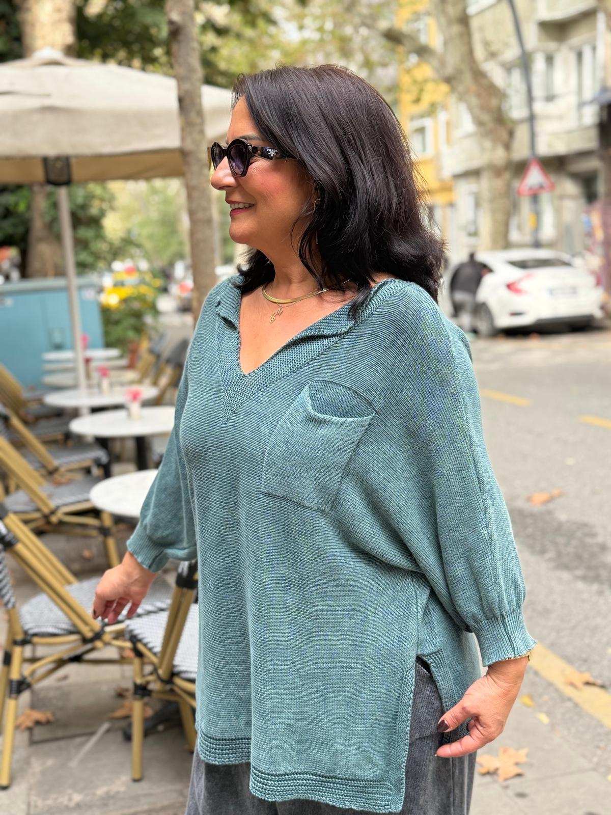 Devrik Yaka Yıkamalı Triko