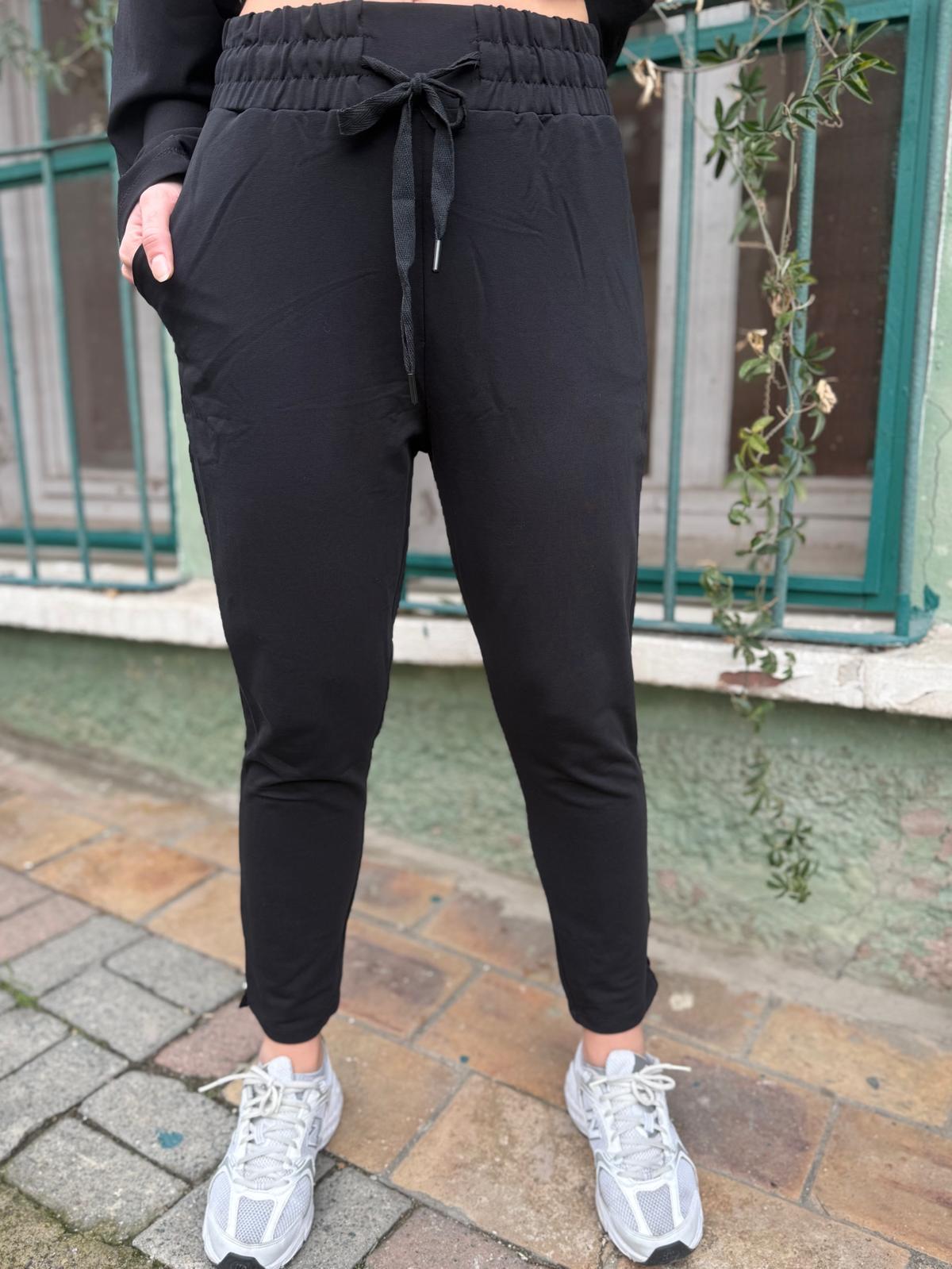 Beli Lastikli Cepli Siyah Eşofman