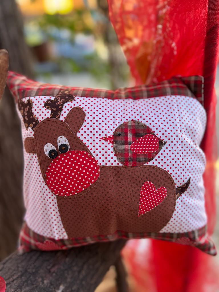 Geyik Ve Kuş Patchwork Kırlent Yastık