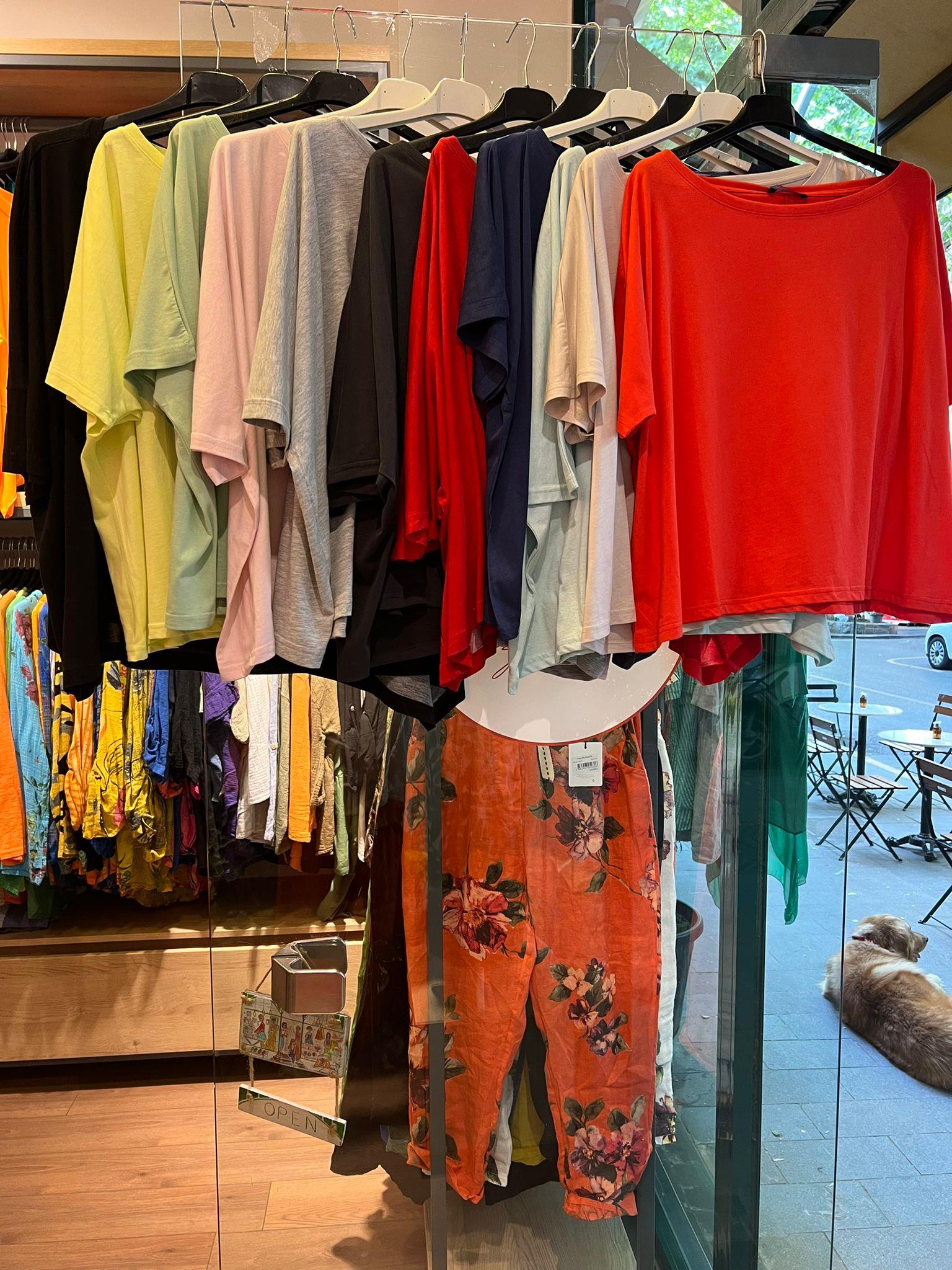 Kayık Yaka Kısa Kol Tshirt