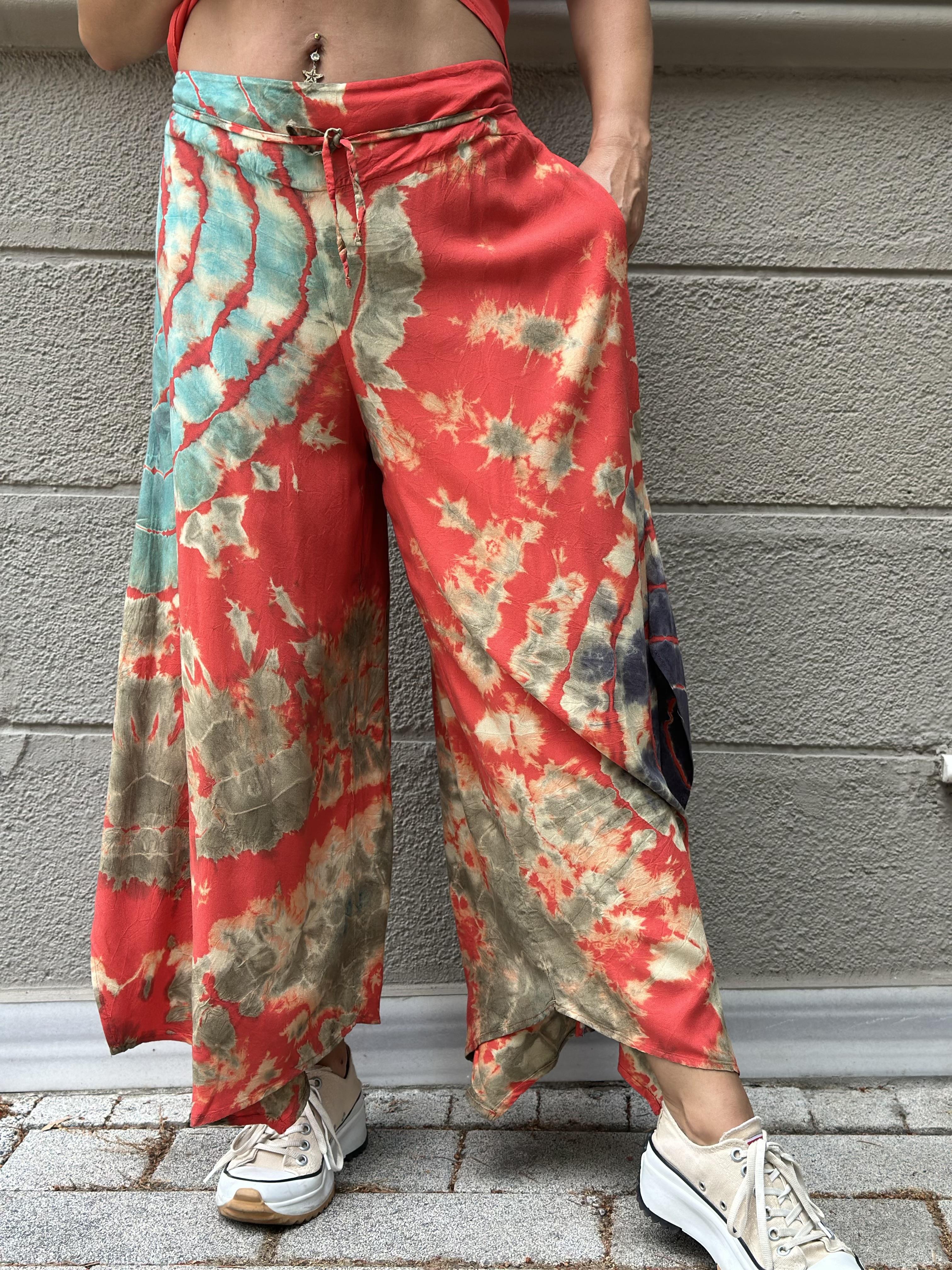 Mercan Batik Yırtmaçlı Pantolon