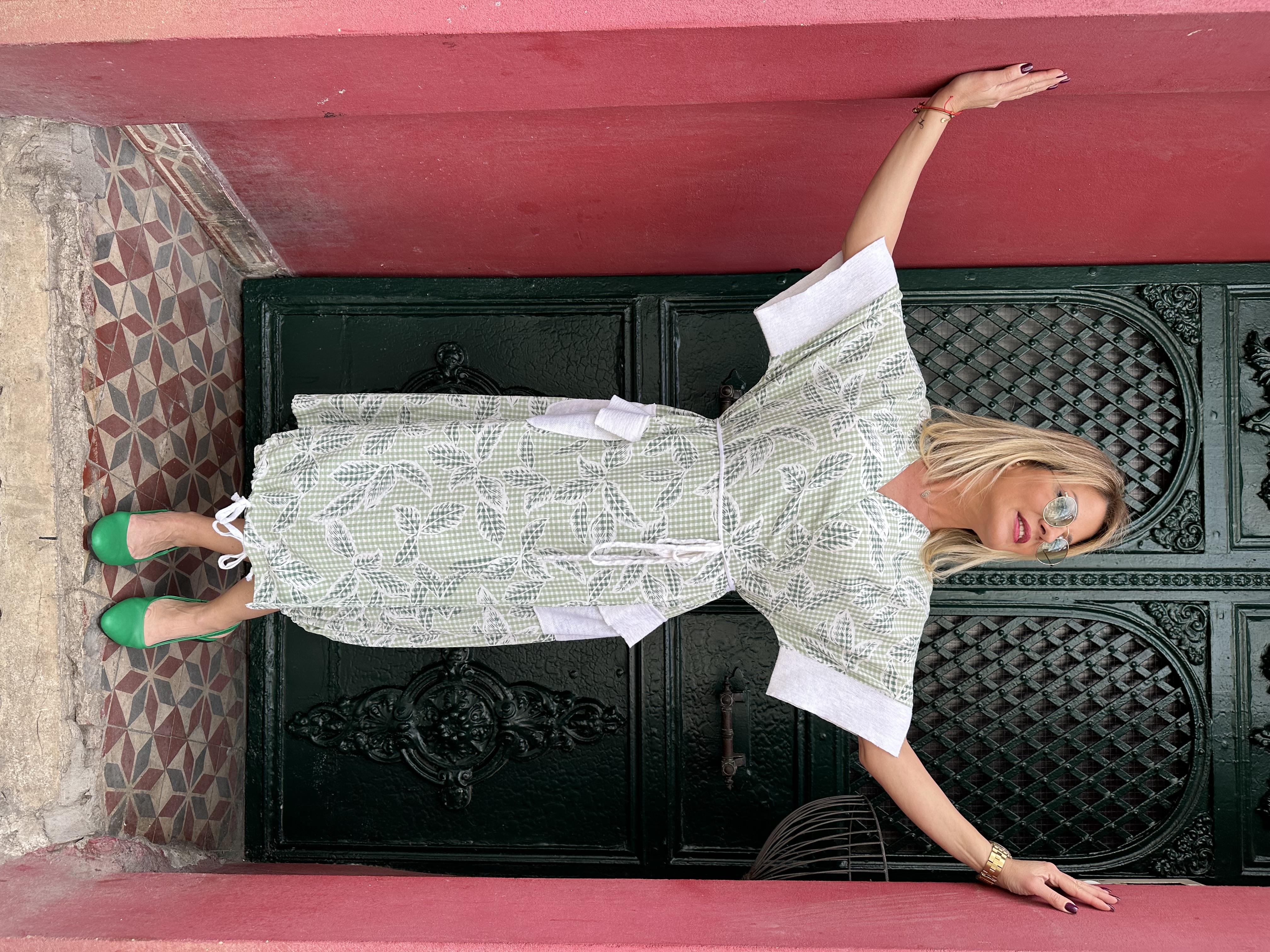 Yeşil Yapraklı Midi Boy Elbise