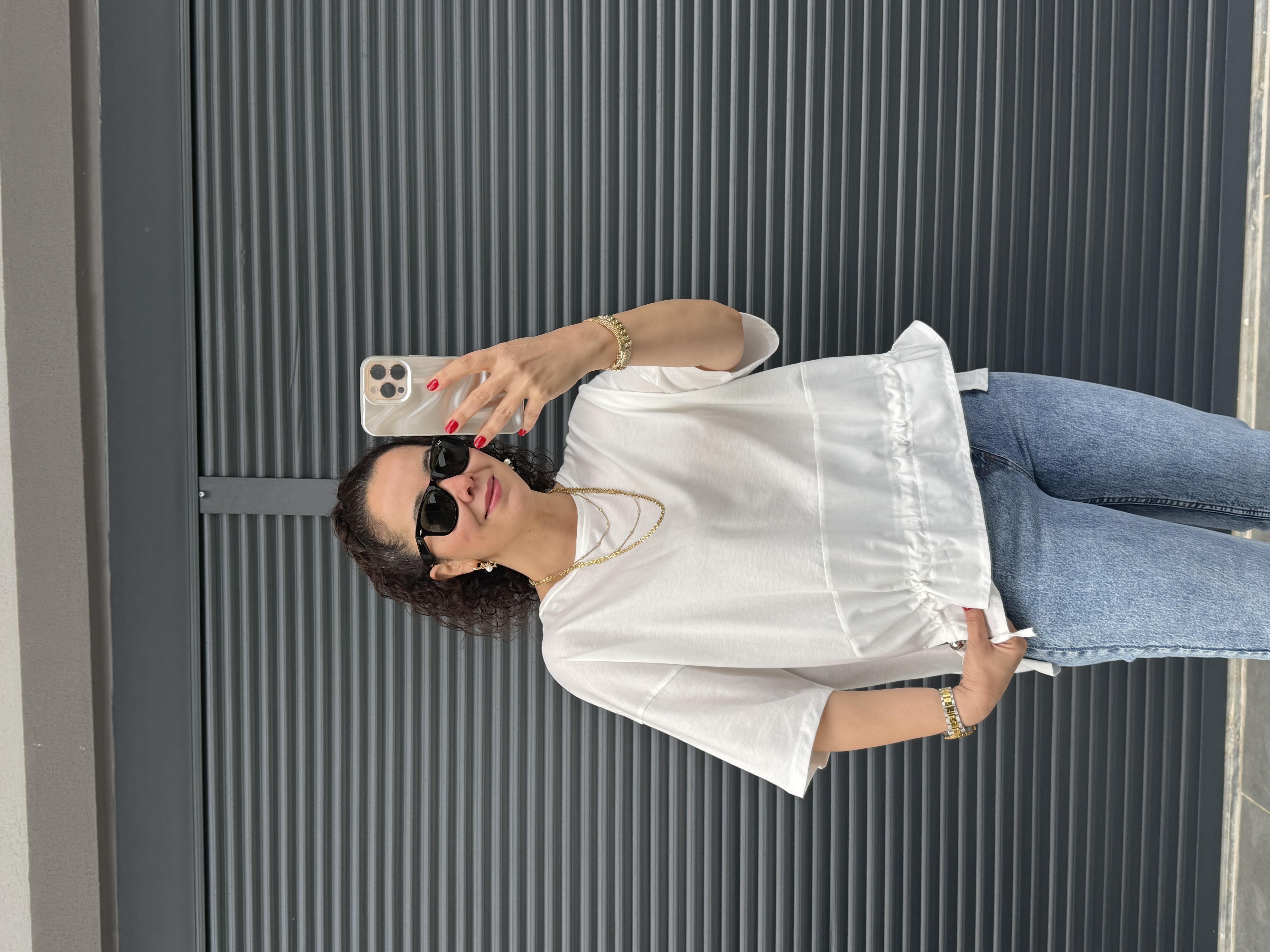 Büzgü Detaylı Tasarım T-shirt Beyaz