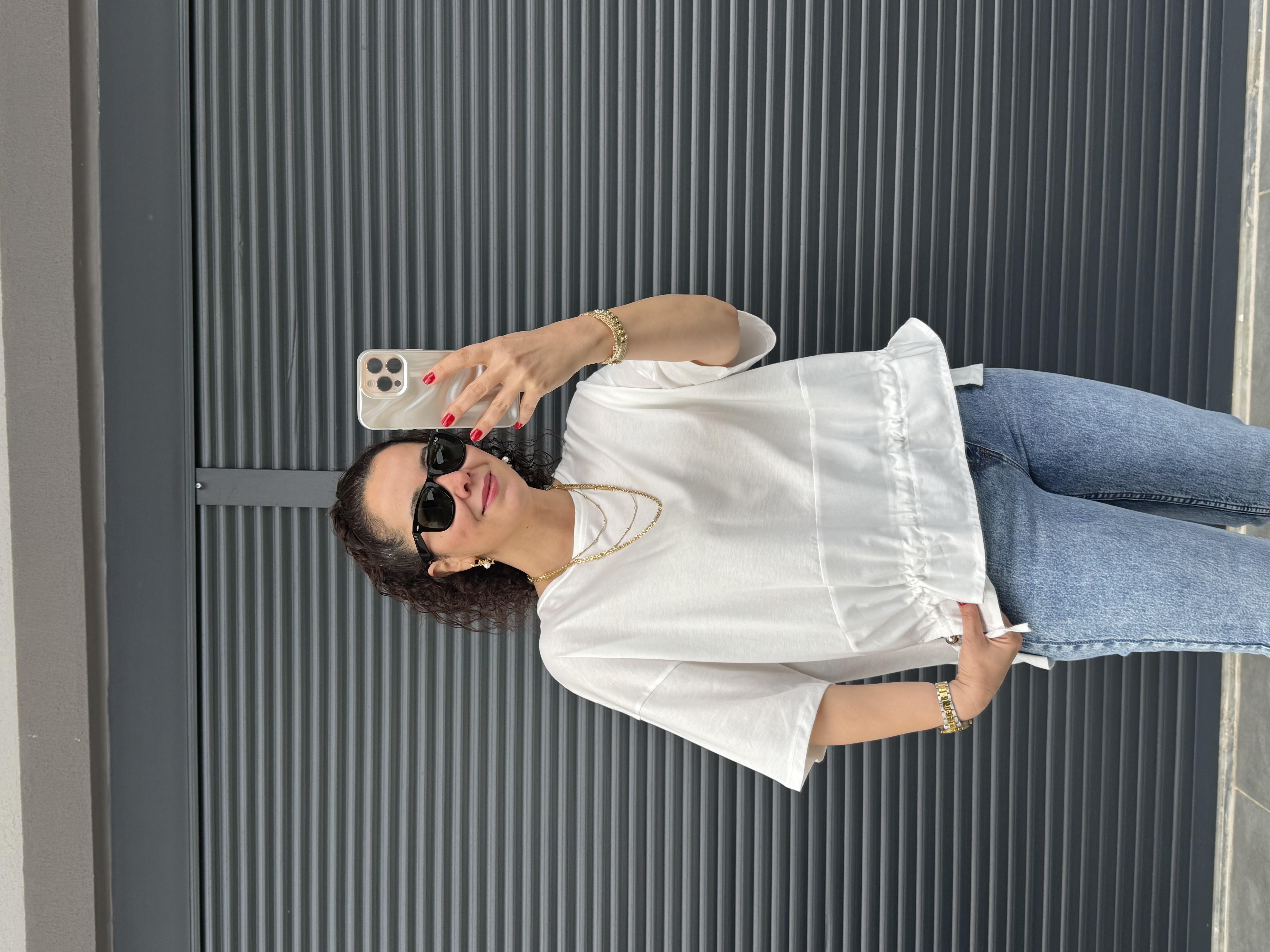 Büzgü Detaylı Tasarım T-shirt Beyaz