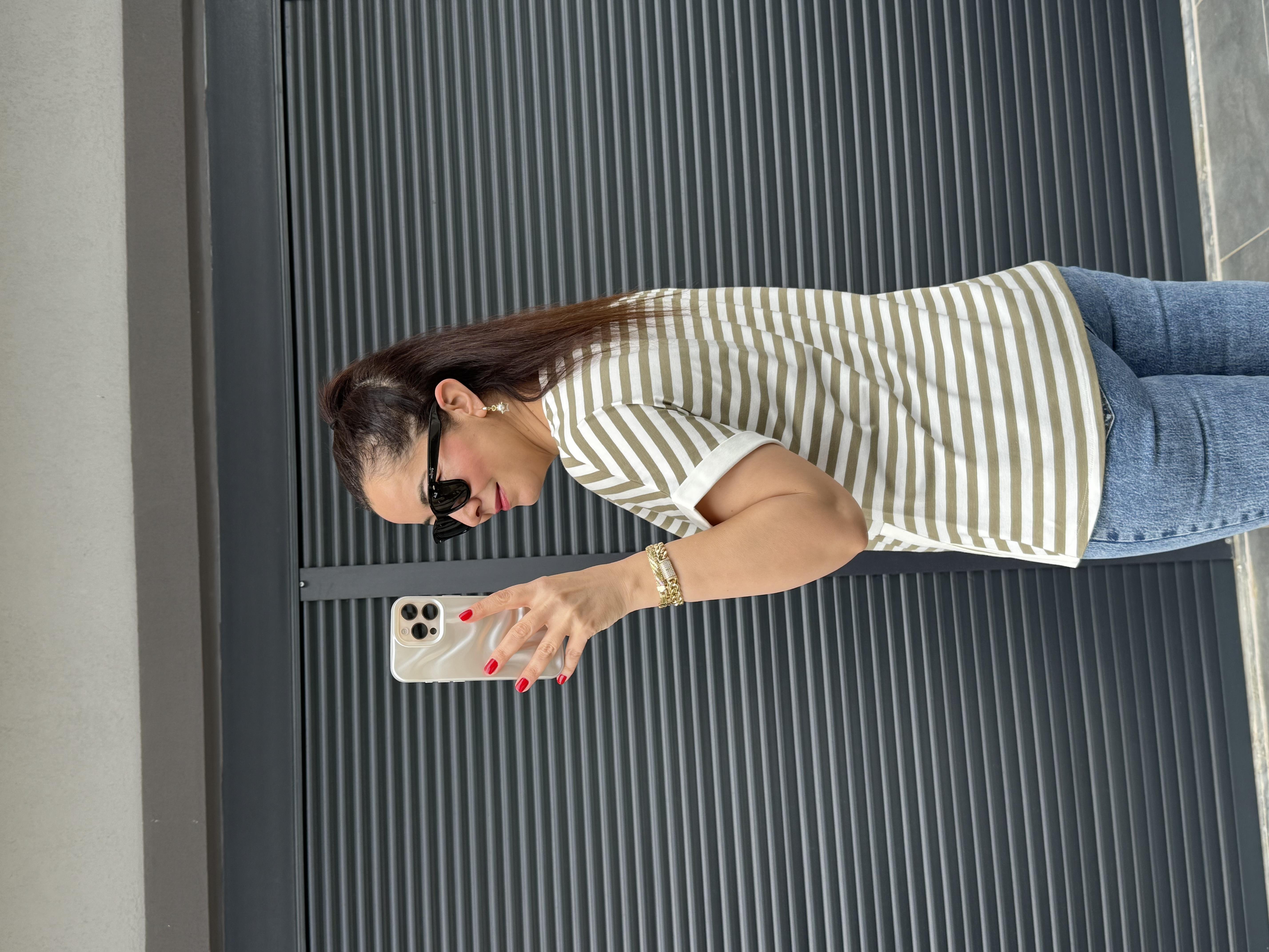 Çizgili Yırtmaç Detaylı İthal T-shirt Haki