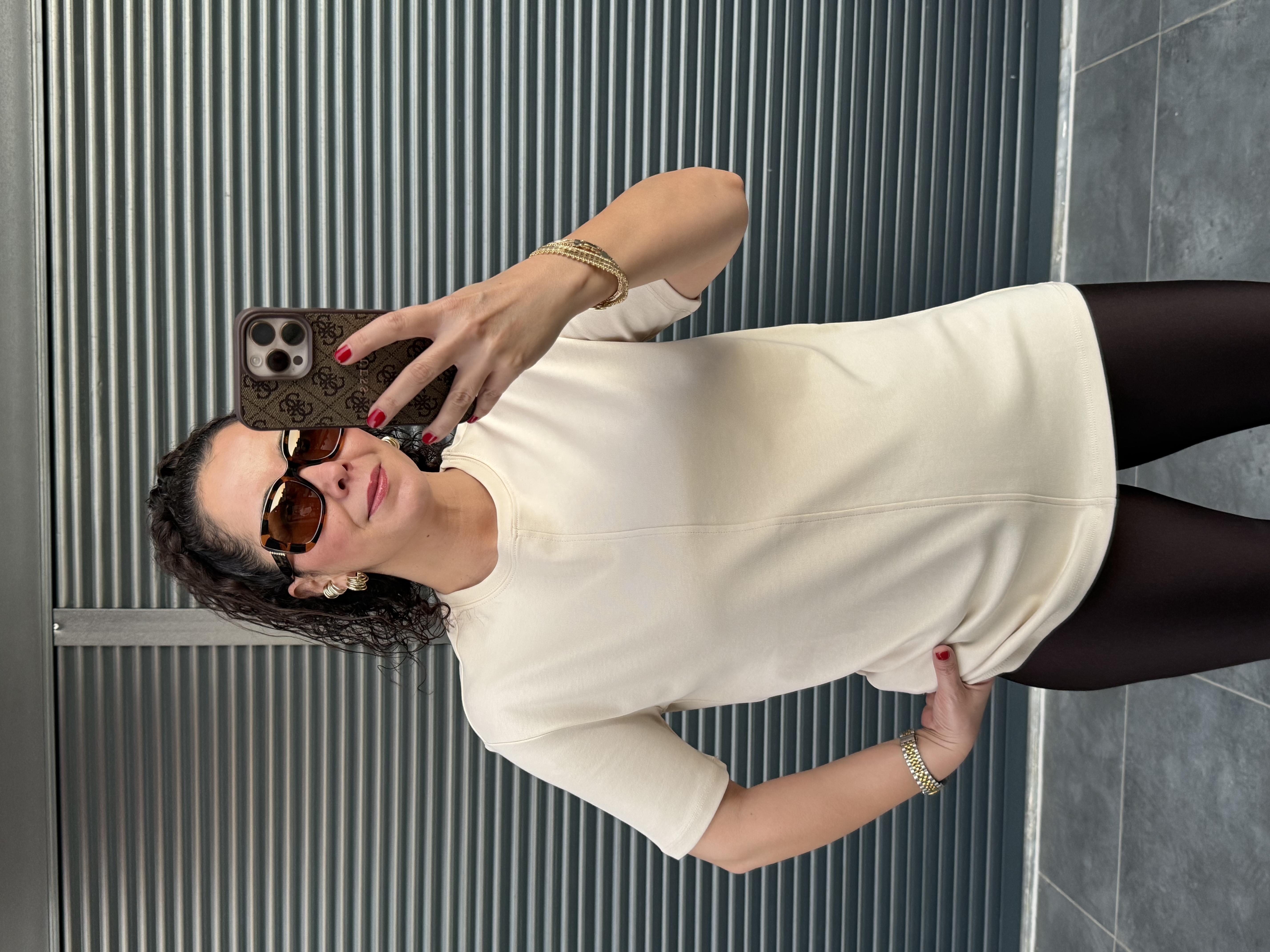 Dilvin Önü Dikiş Detaylı T-Shirt Taş