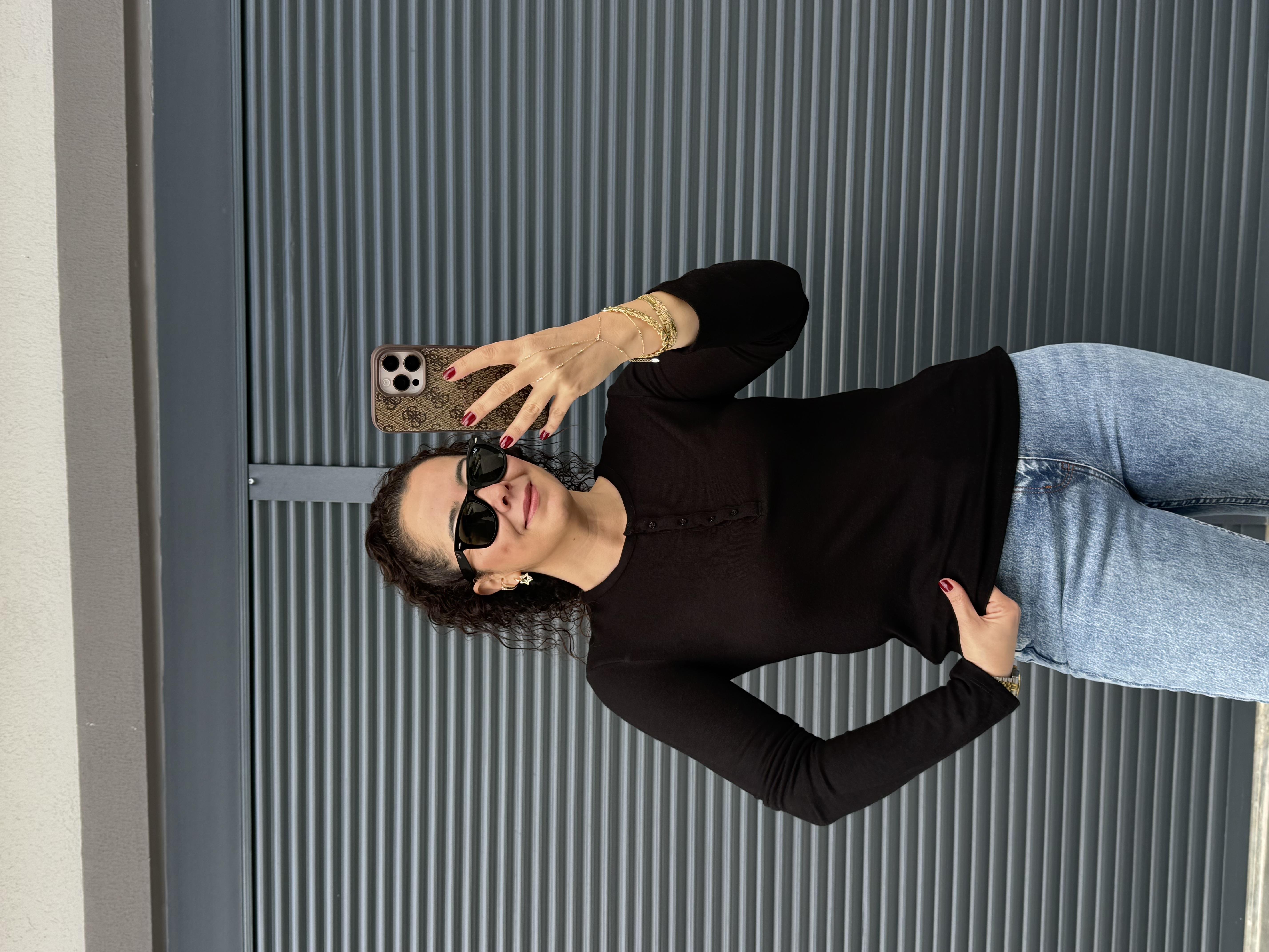 Dilvin Önü Düğmeli İnce Triko Bluz Siyah