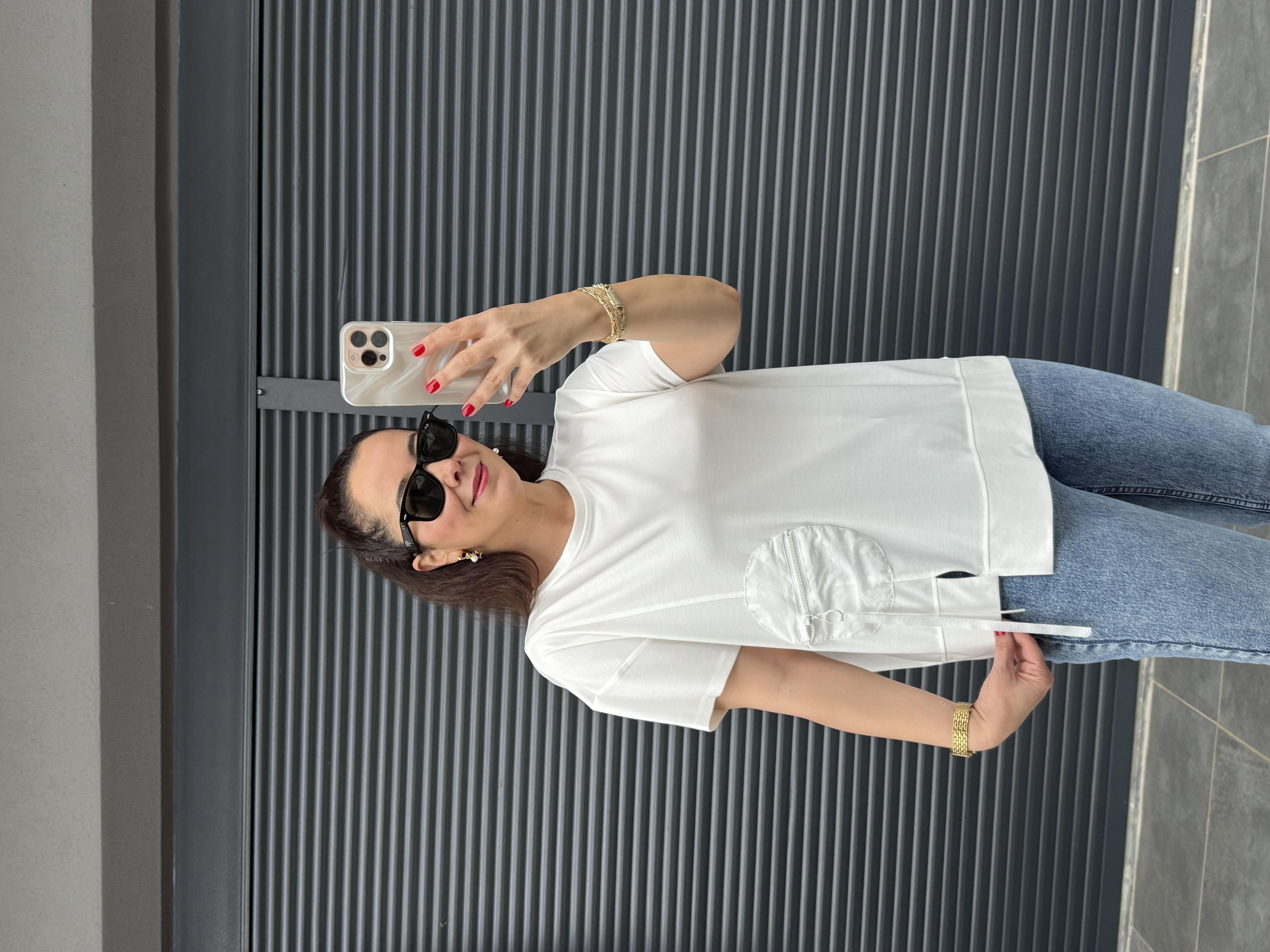 Fermuarlı Cep Detaylı Tasarım T-shirt Ekru