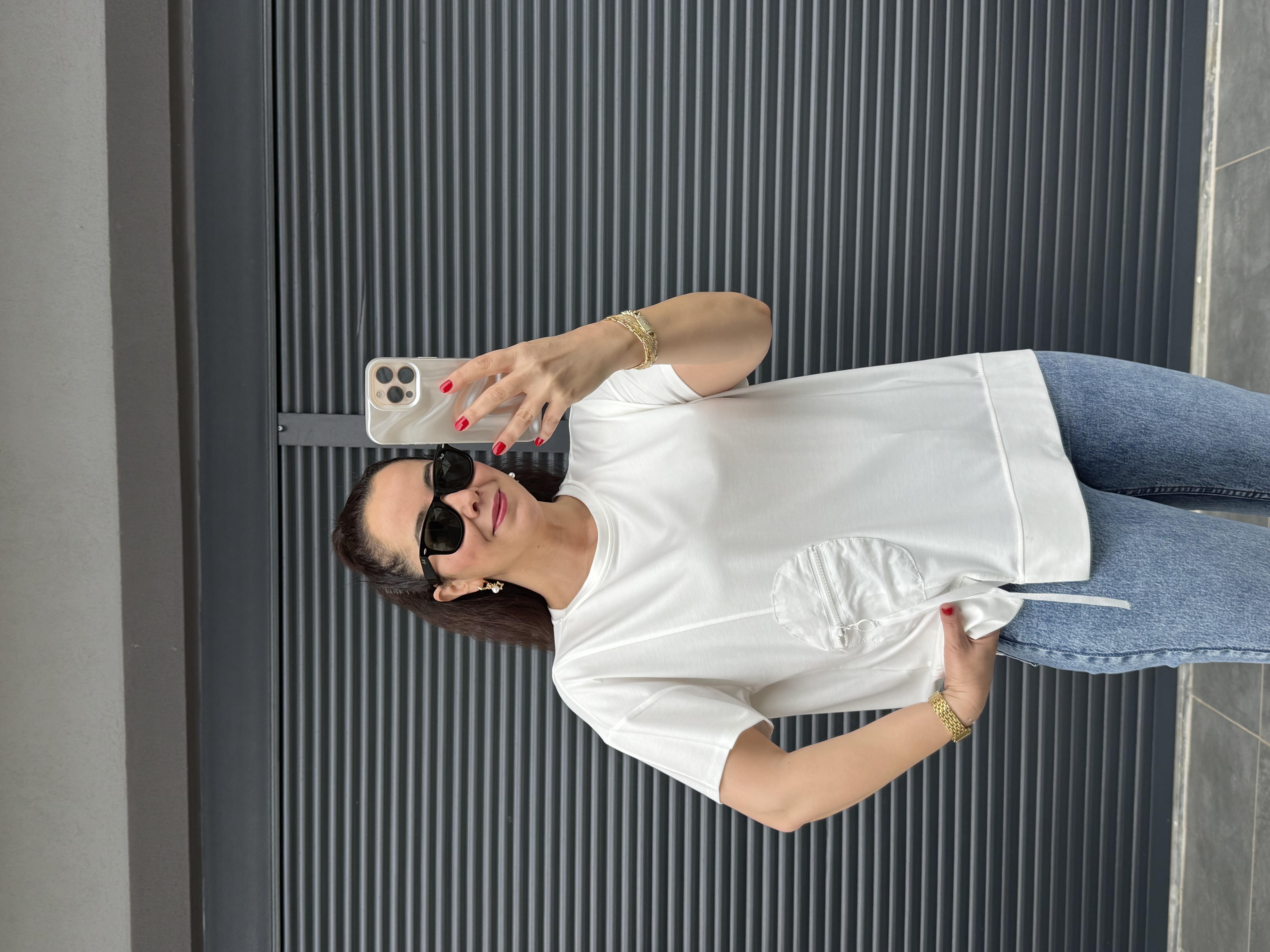 Fermuarlı Cep Detaylı Tasarım T-shirt Ekru