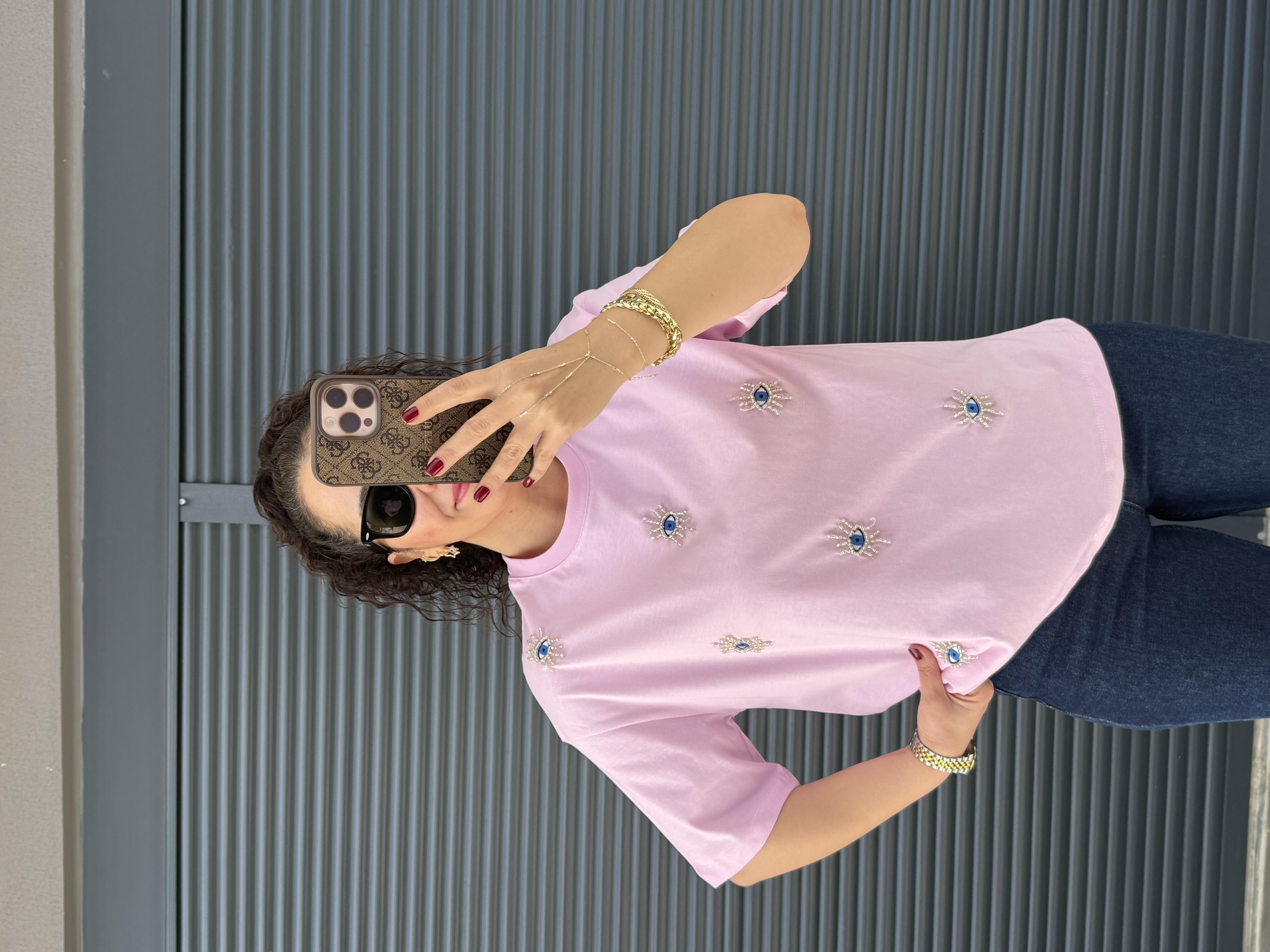 Göz Nakışlı İncili T-Shirt Pembe