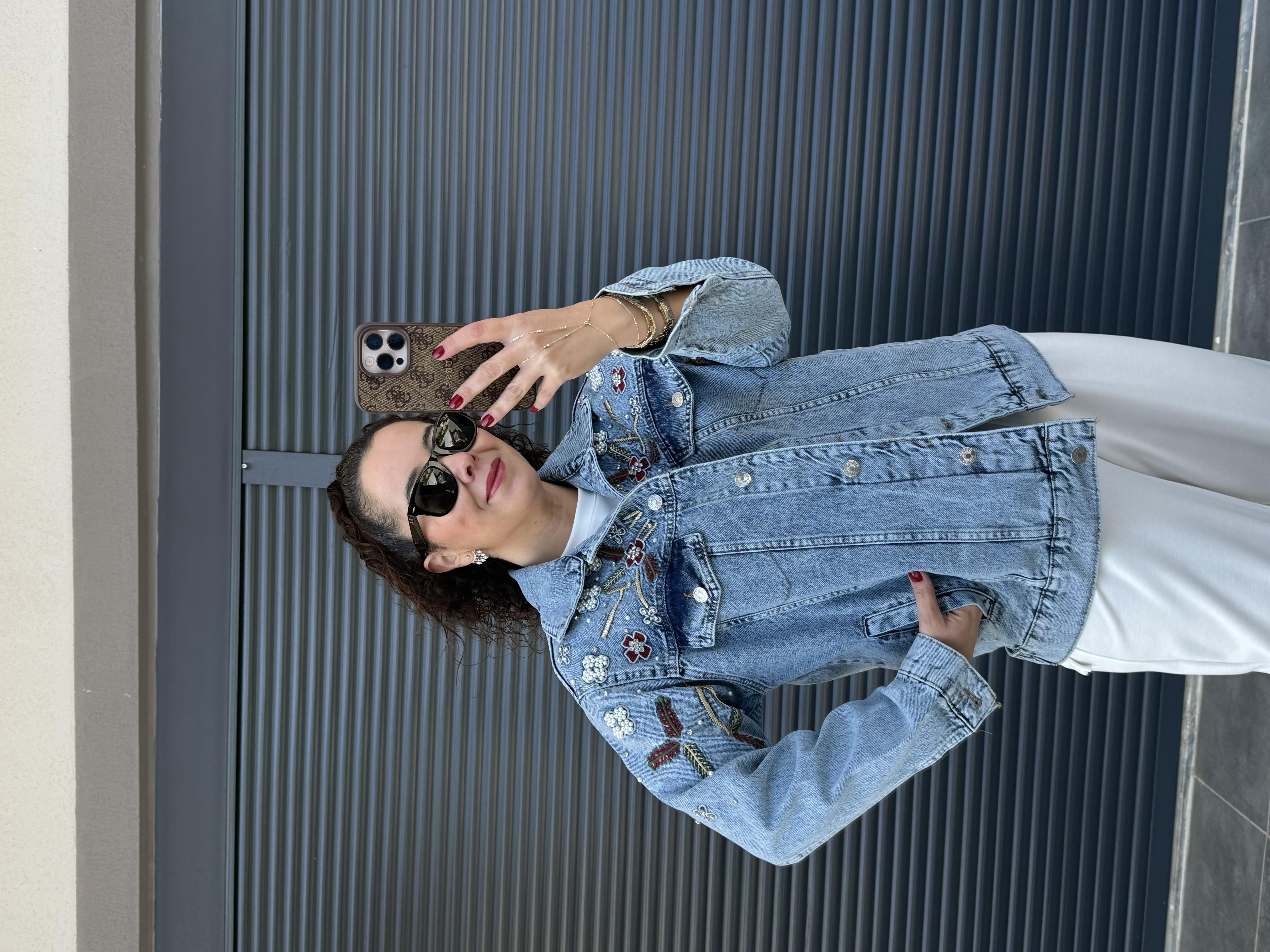 İnci Ve Nakış İşlemeli Denim Ceket