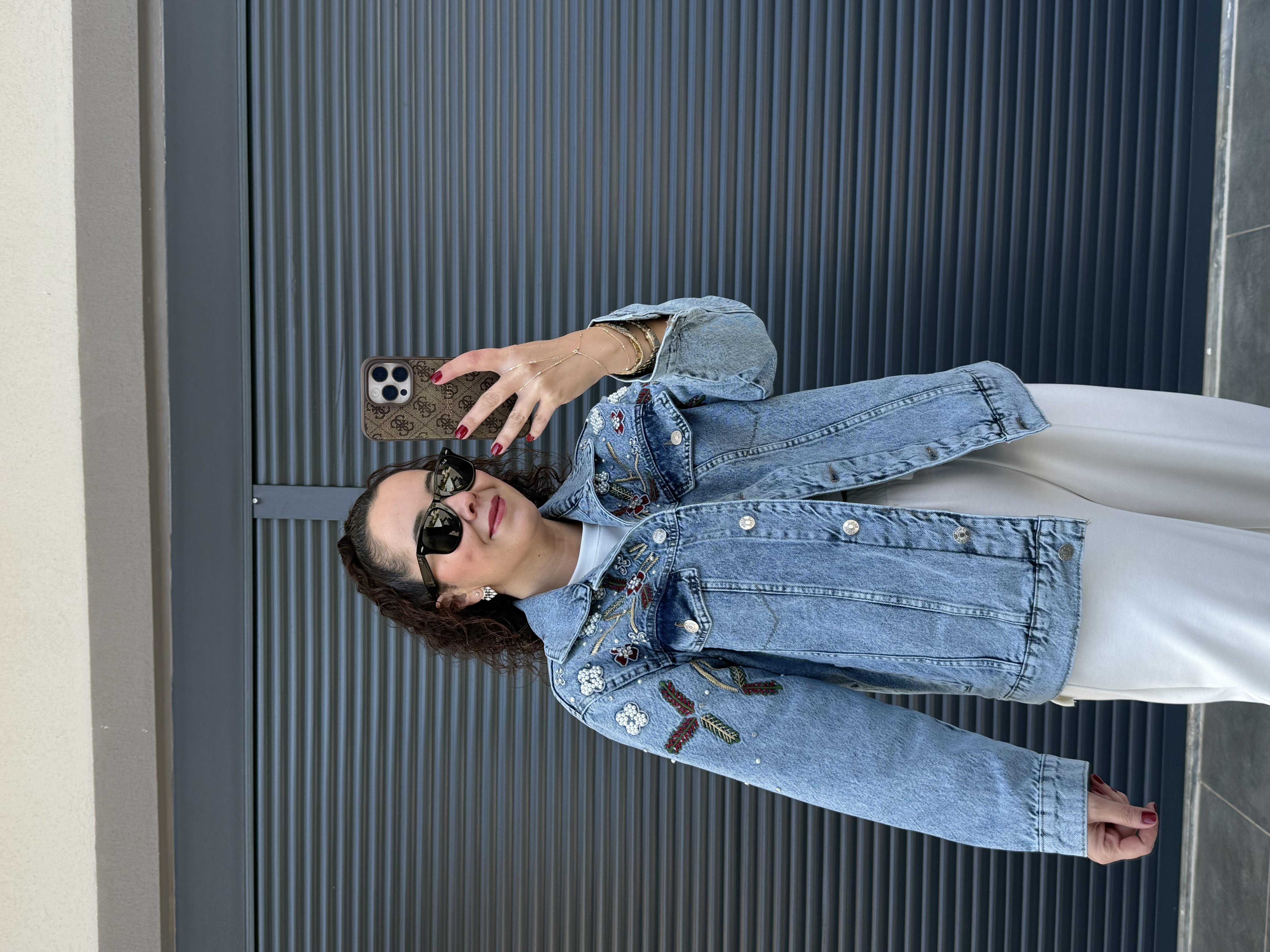 İnci Ve Nakış İşlemeli Denim Ceket