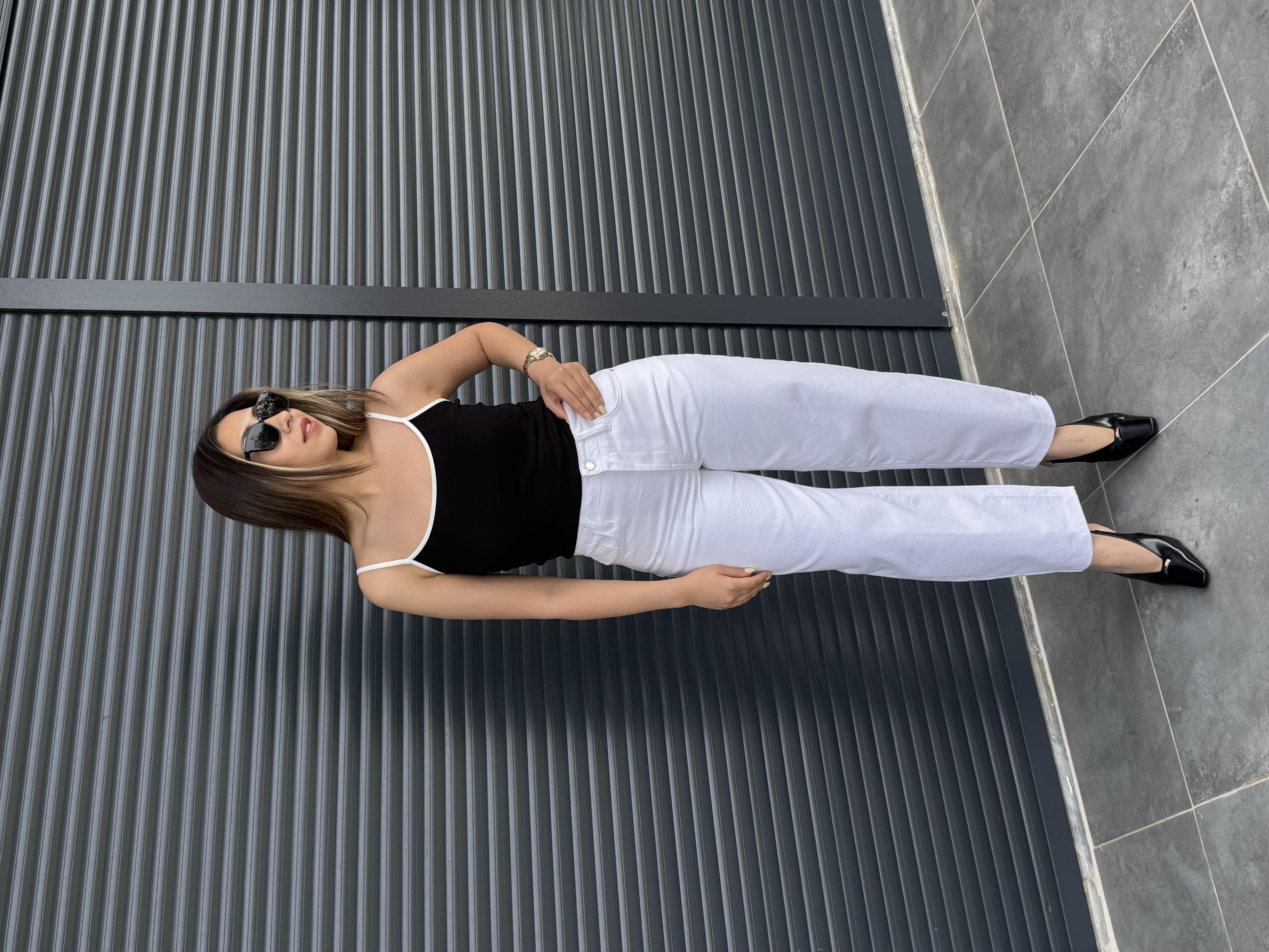 Karol Beyaz Mom Jean 