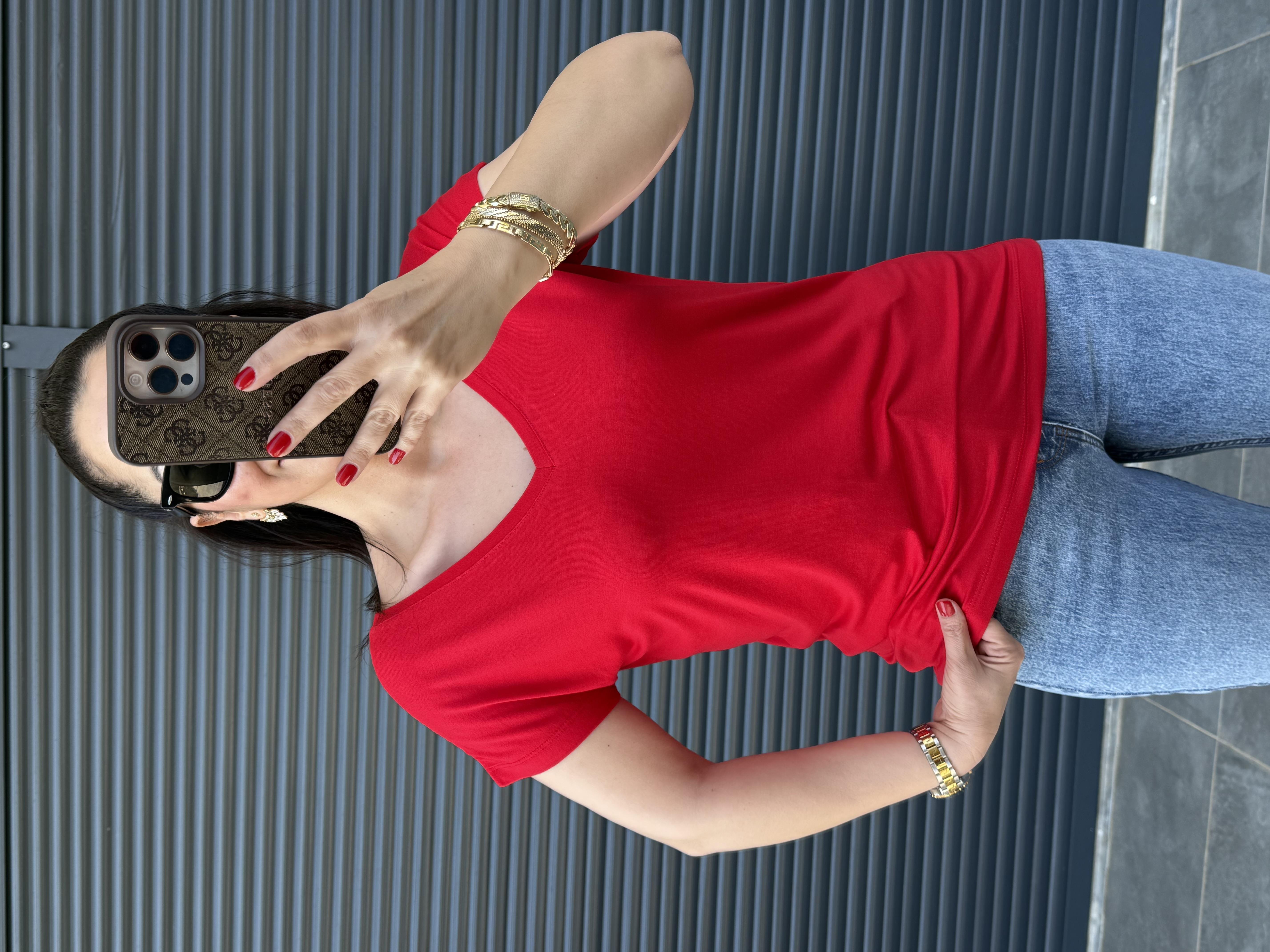 Modal Kumaş Ön Arka V Yaka T-Shirt Kırmızı