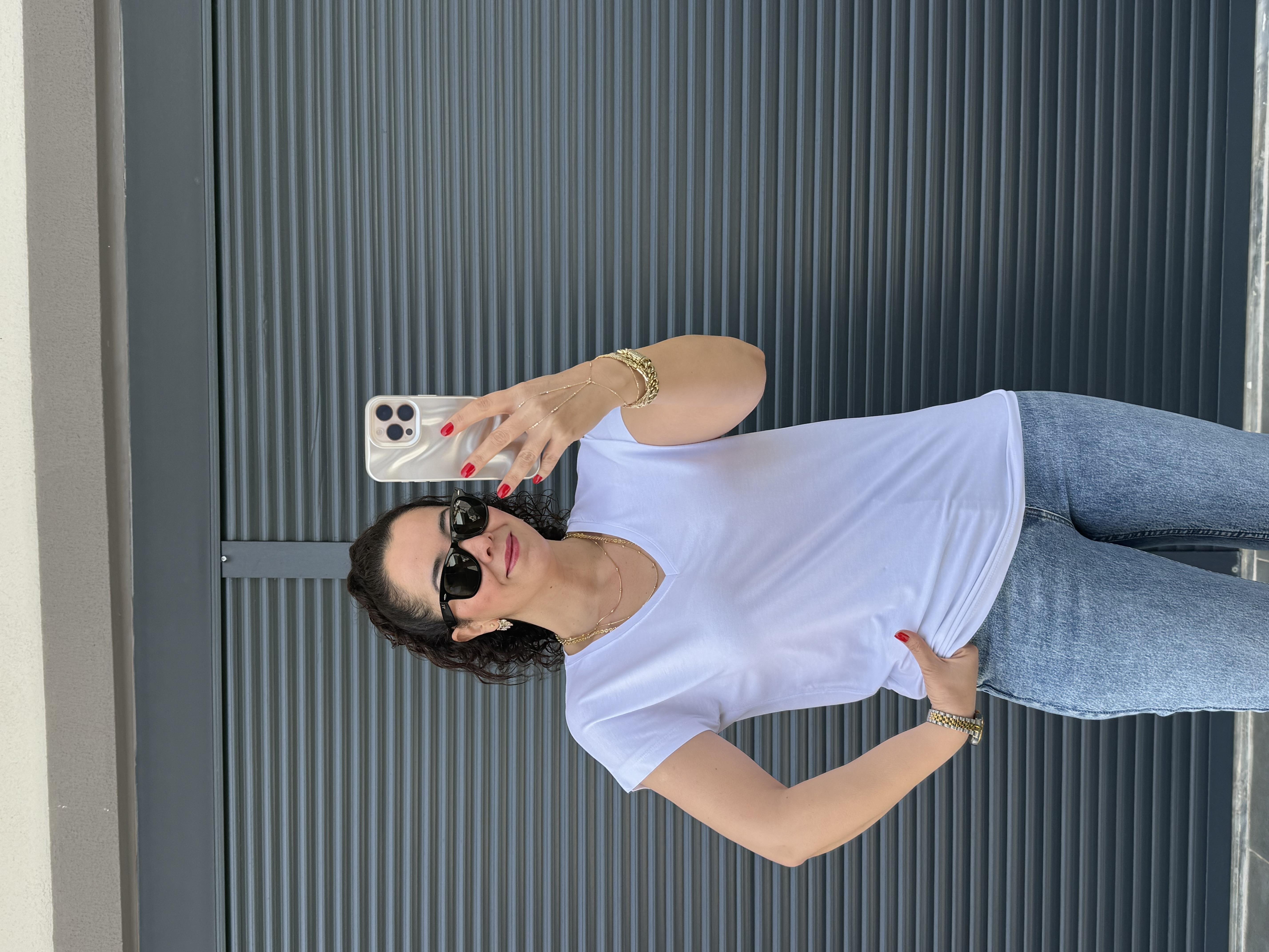 Modal Kumaş  V Yaka T-Shirt Beyaz