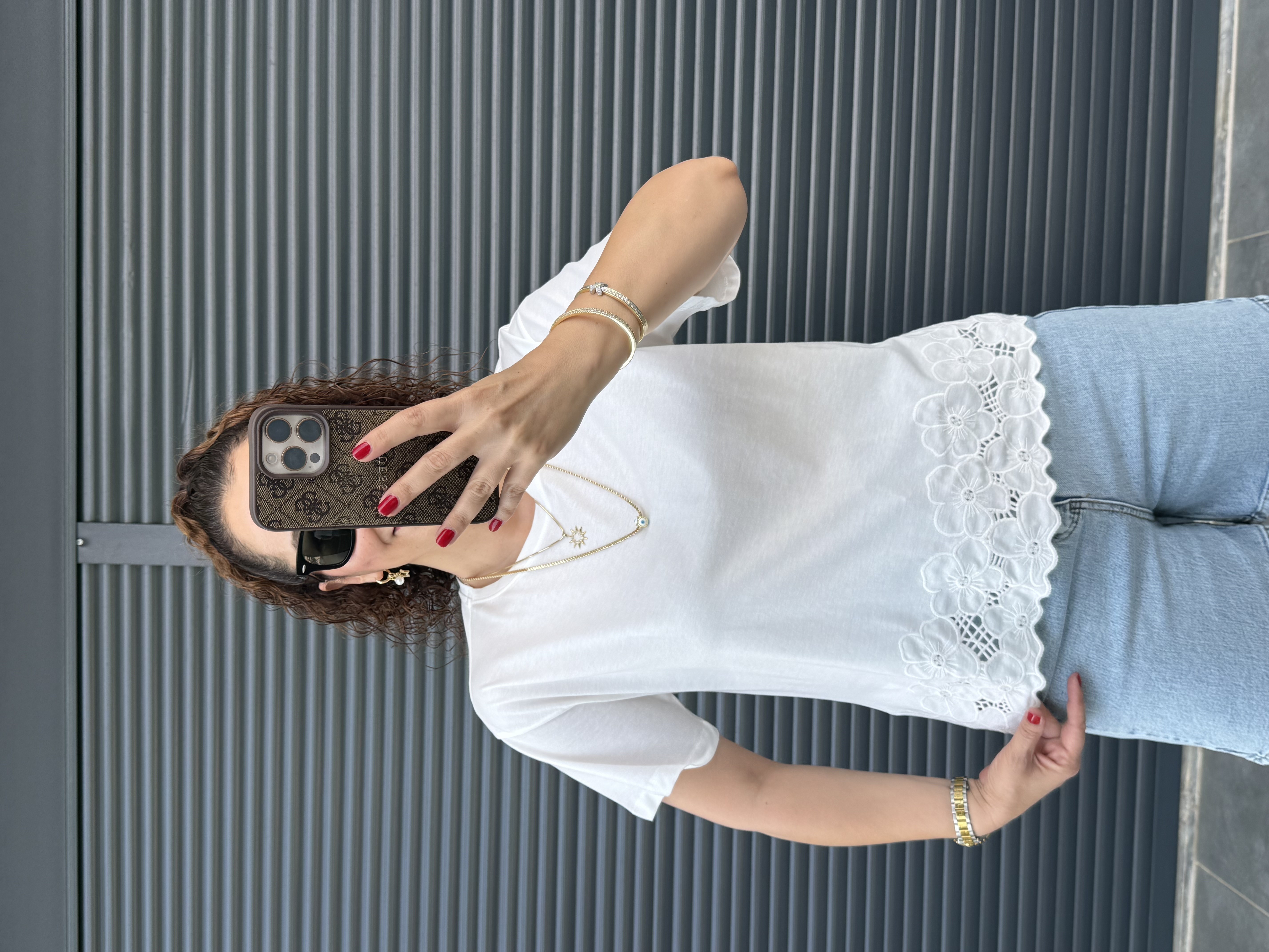 Premium Çiçek Güpür Detaylı T-shirt Ekru