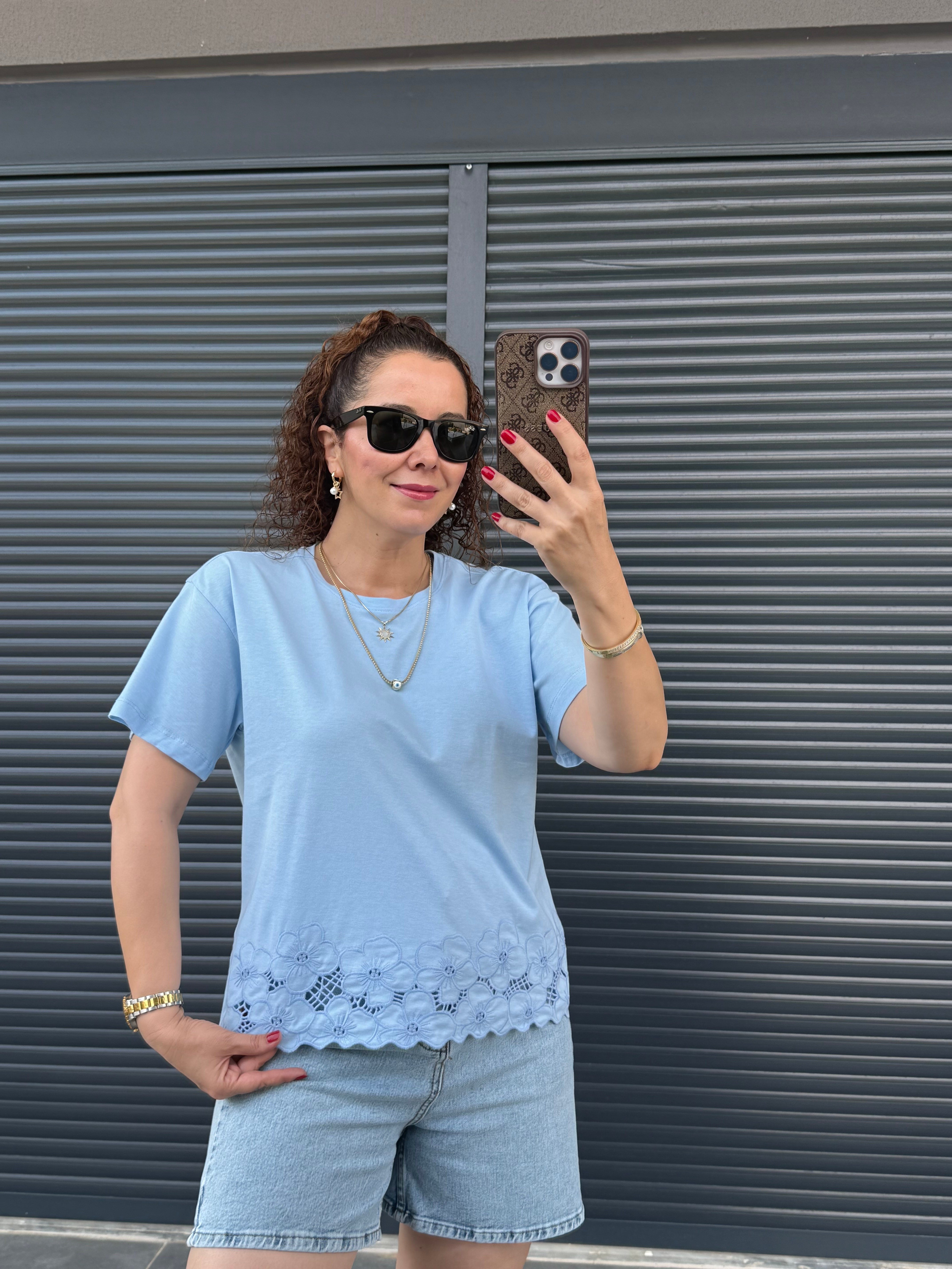 Premium Çiçek Güpür Detaylı T-shirt Mavi