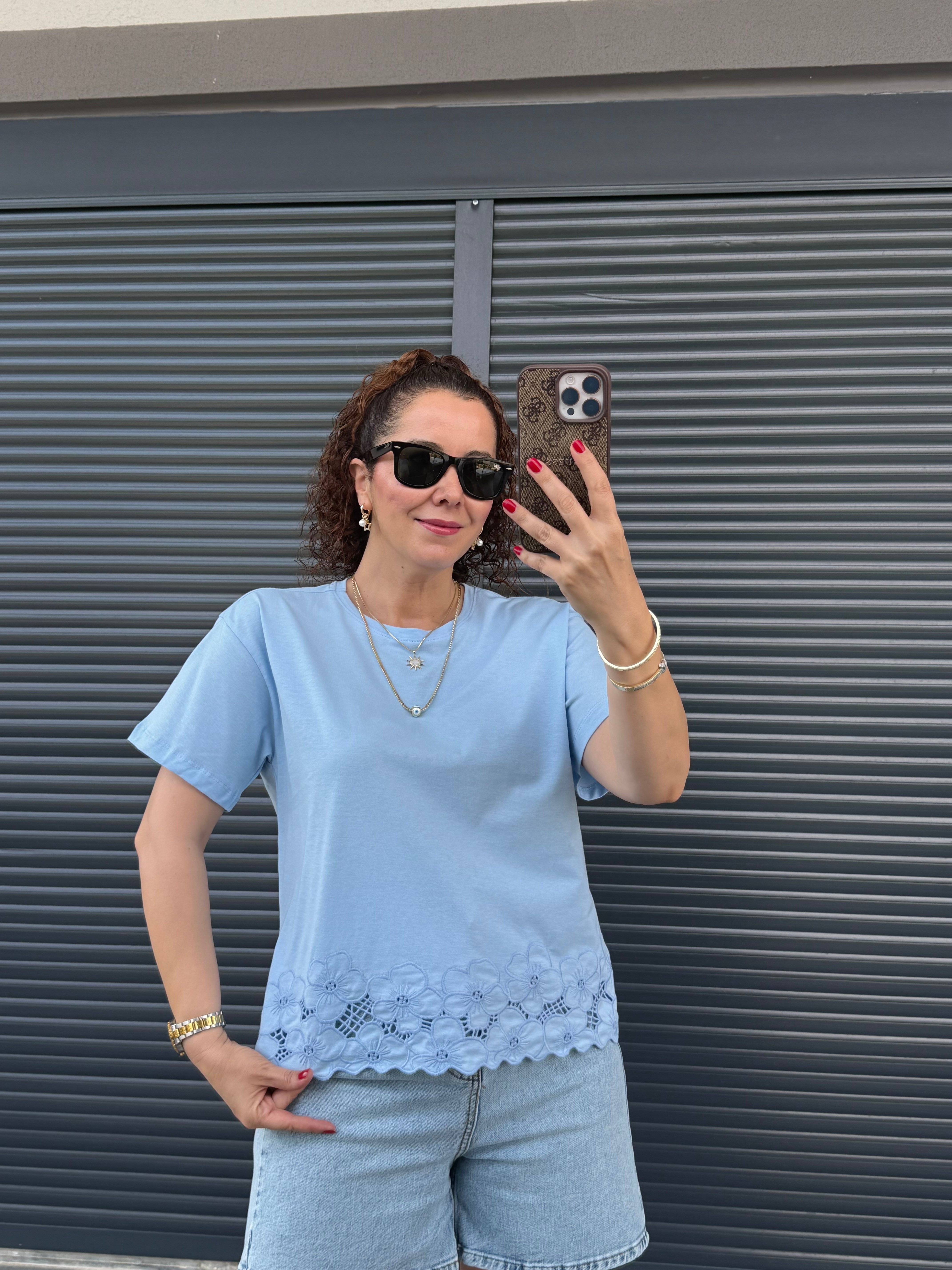 Premium Çiçek Güpür Detaylı T-shirt Mavi