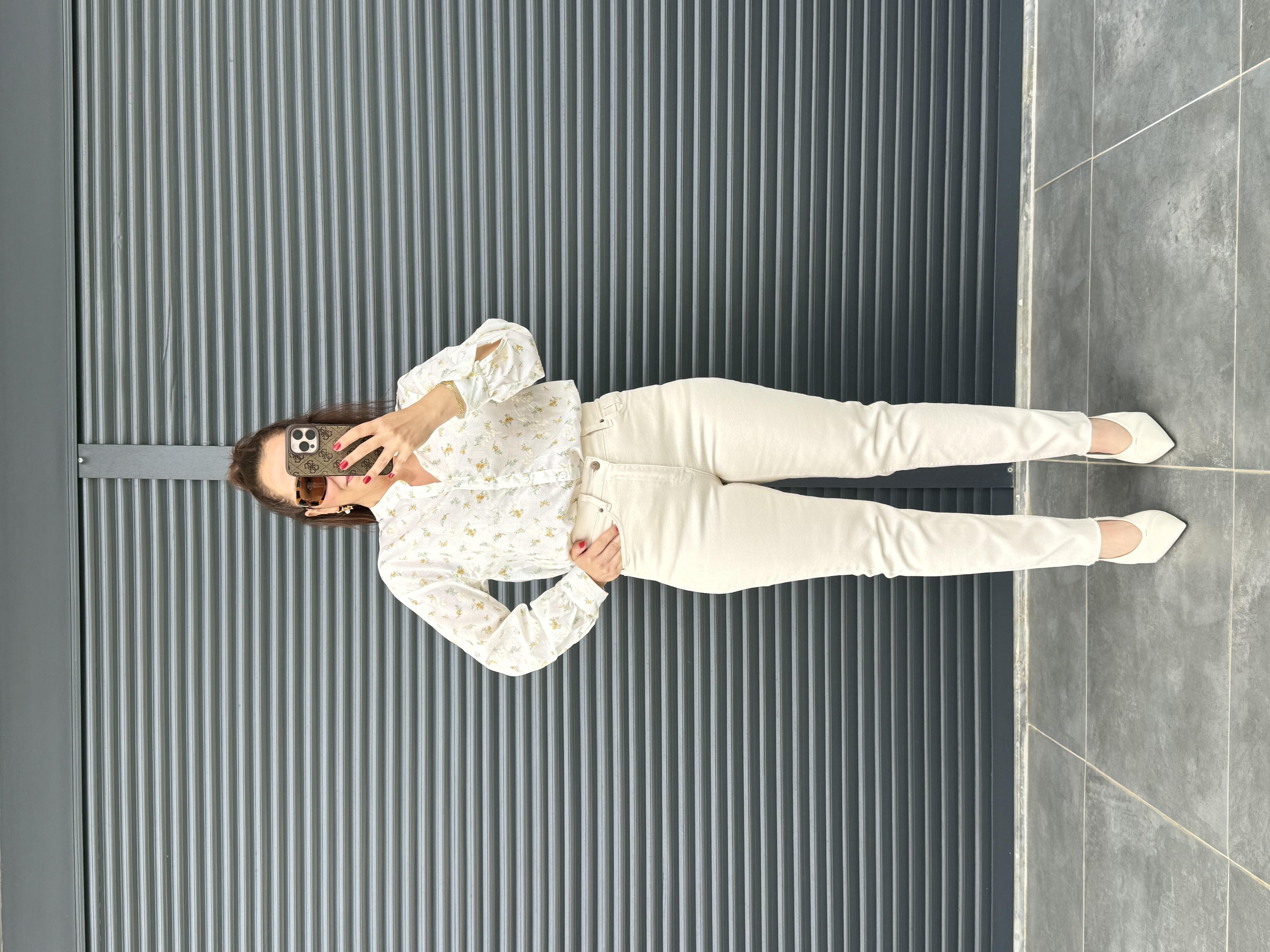 Premium Kesik Paça Mom Fit Jean Bej
