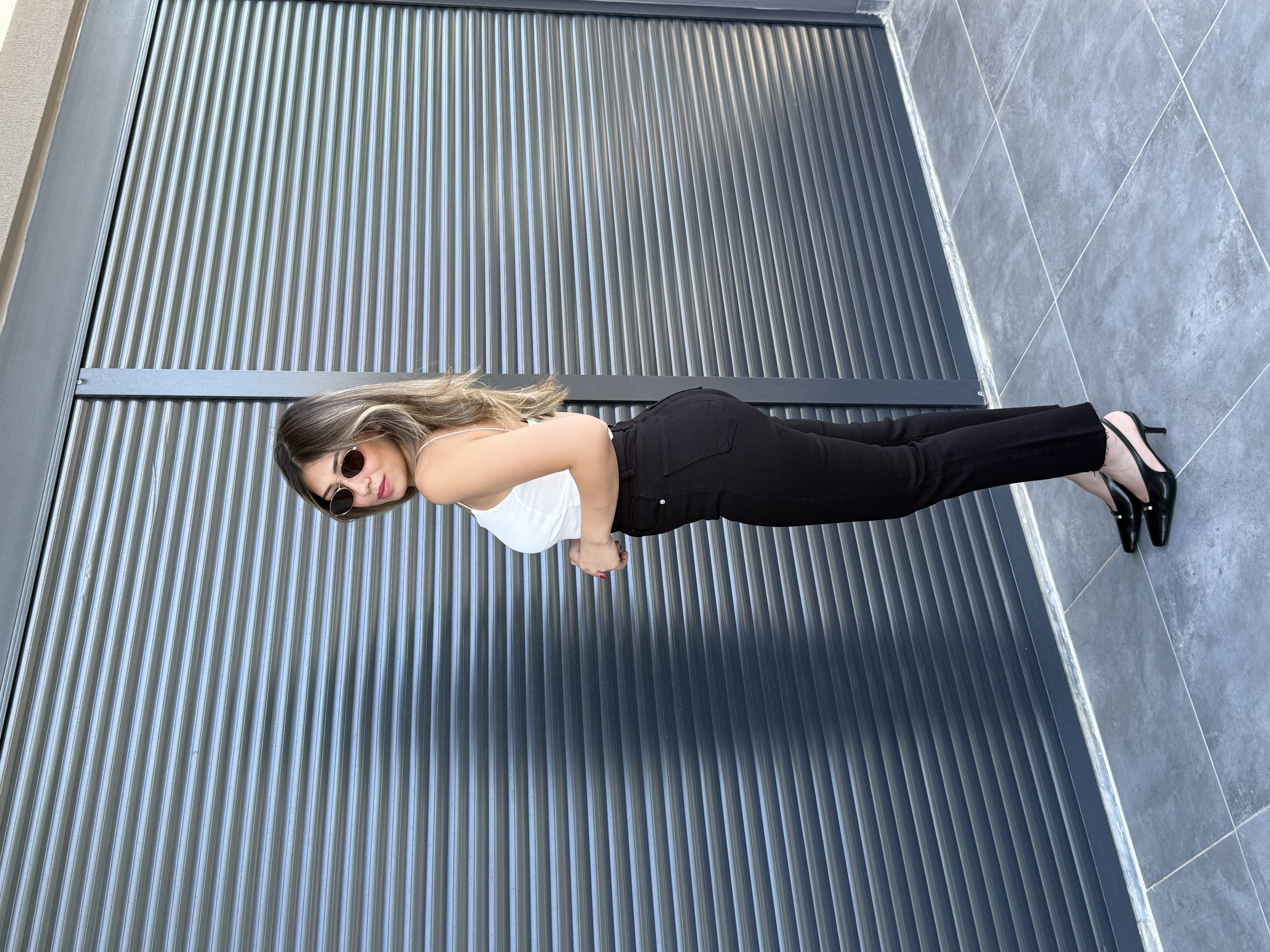 Premium Kesik Paça Toparlayıcı Boy Fit Jean Siyah