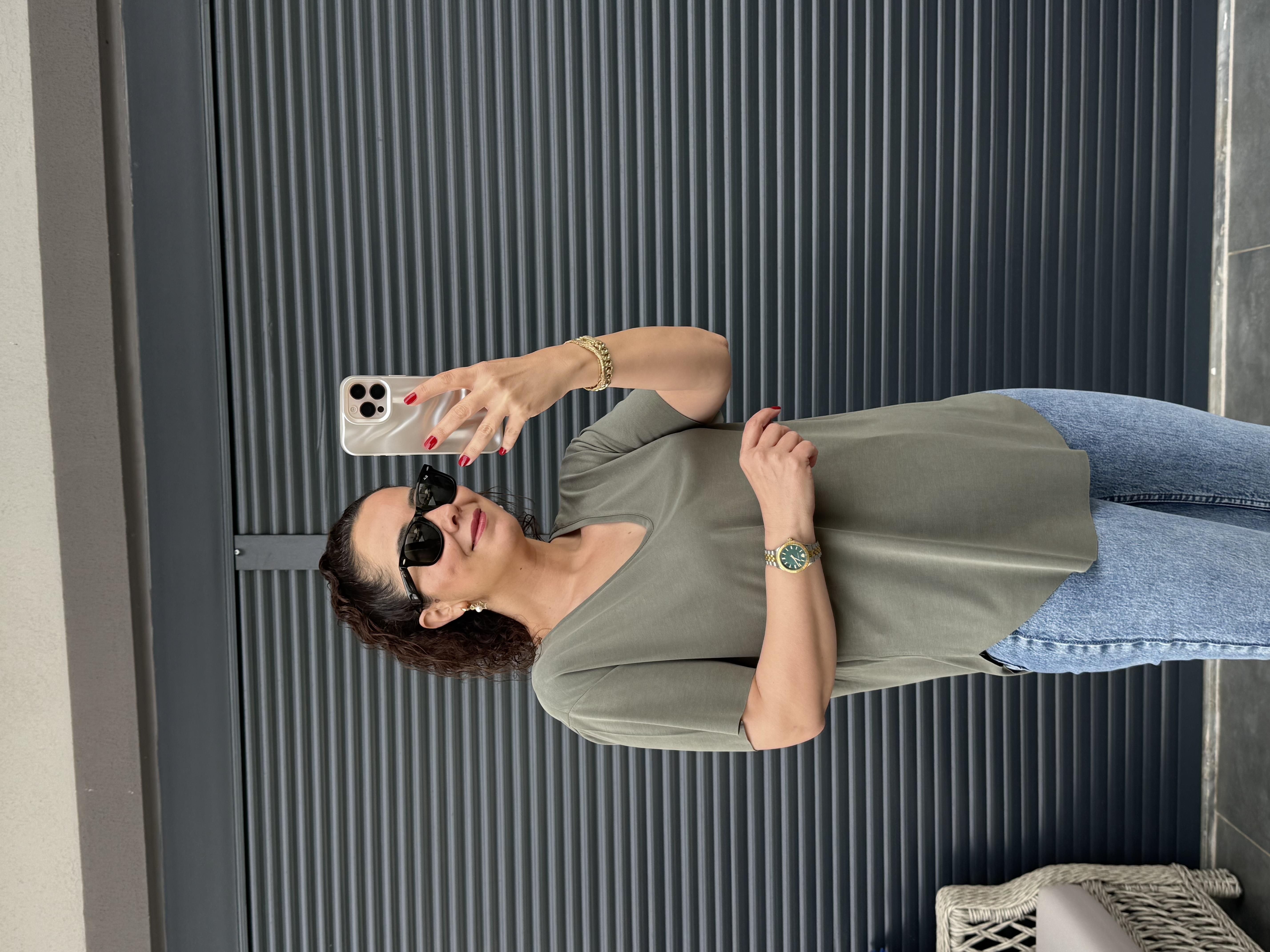 Premium V Yaka Salaş T-shirt Haki
