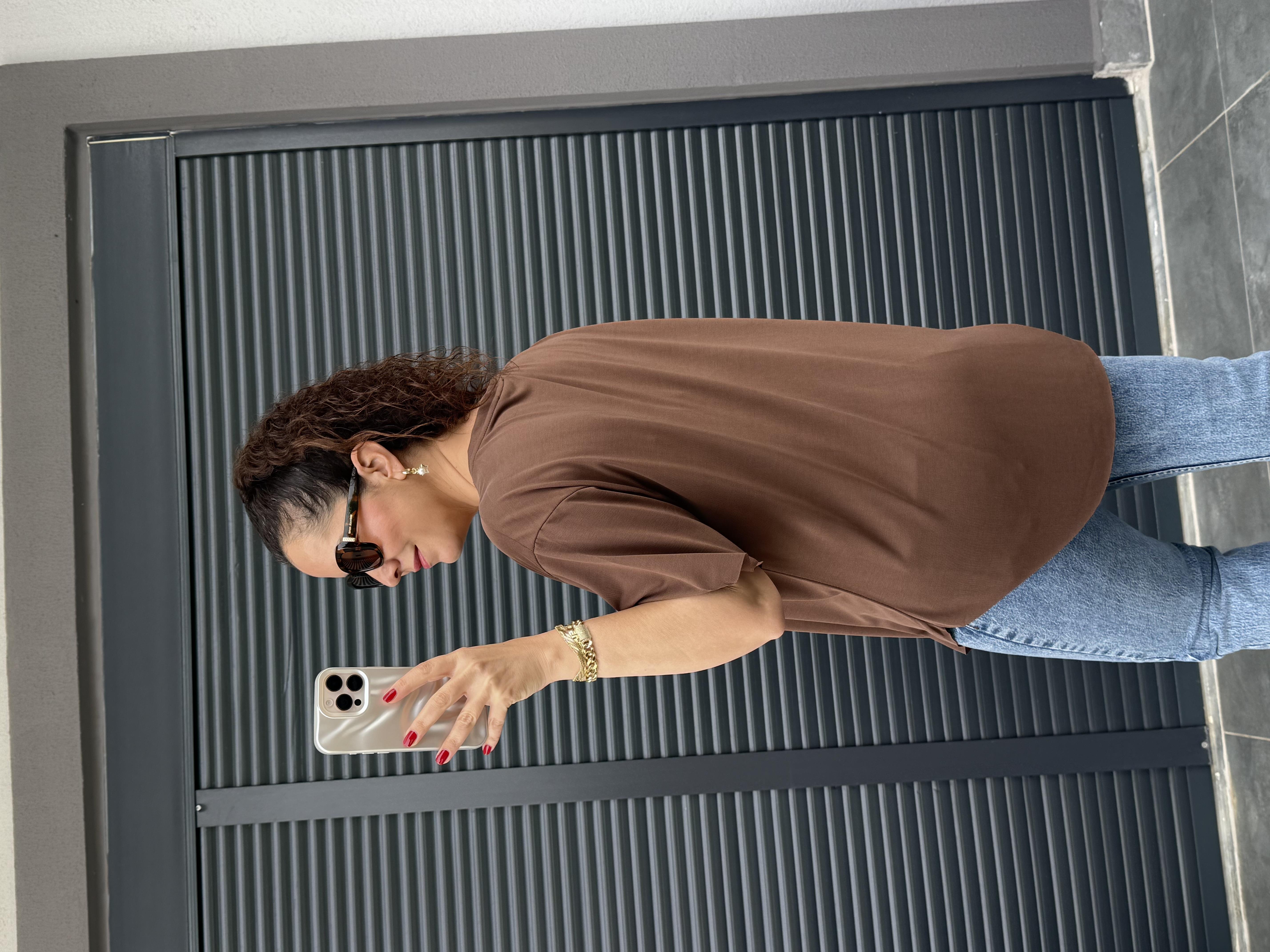 Premium V Yaka Salaş T-shirt Kahverengi