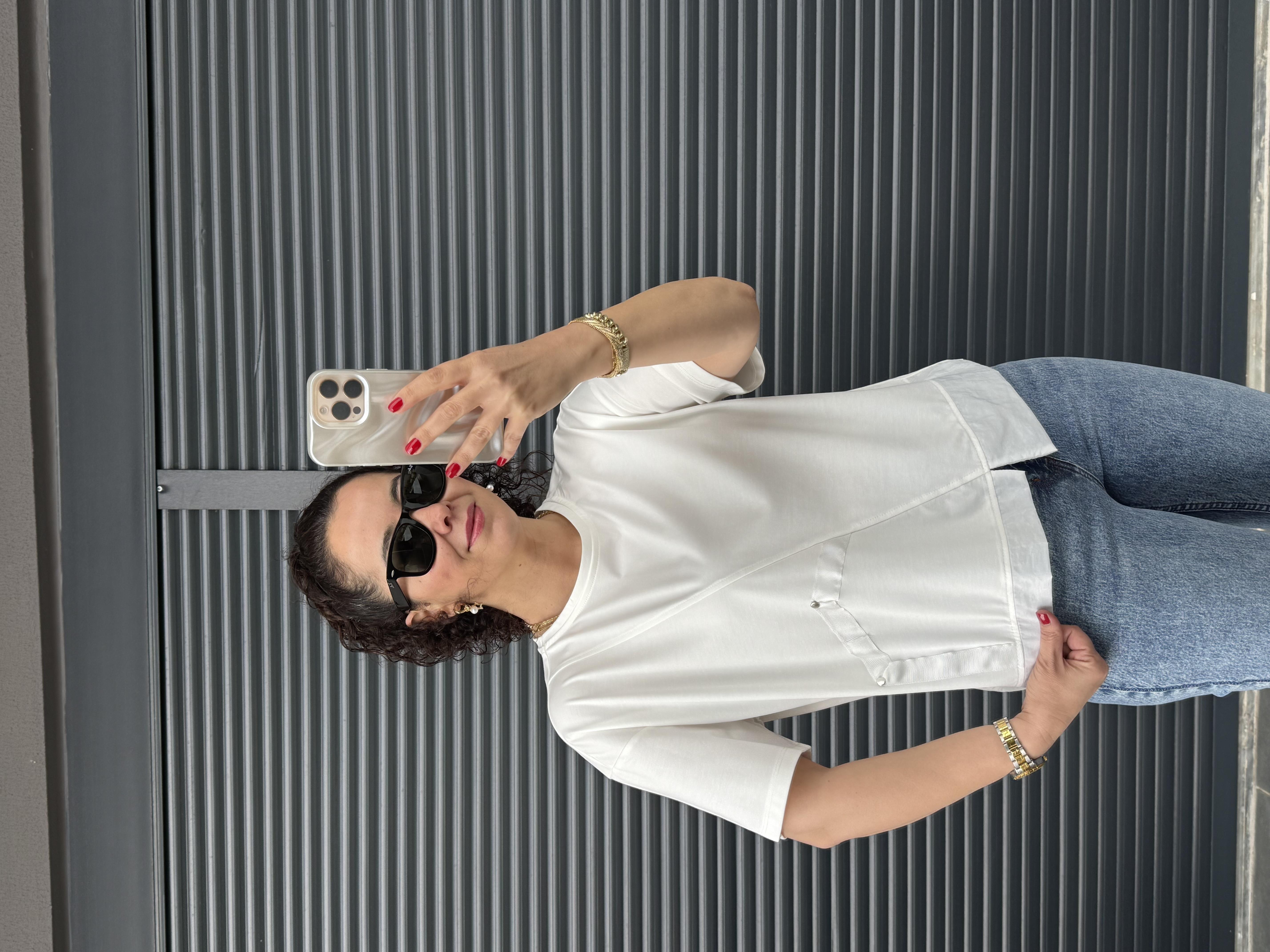 Şerit Zımba Detaylı Tasarım T-shirt Ekru