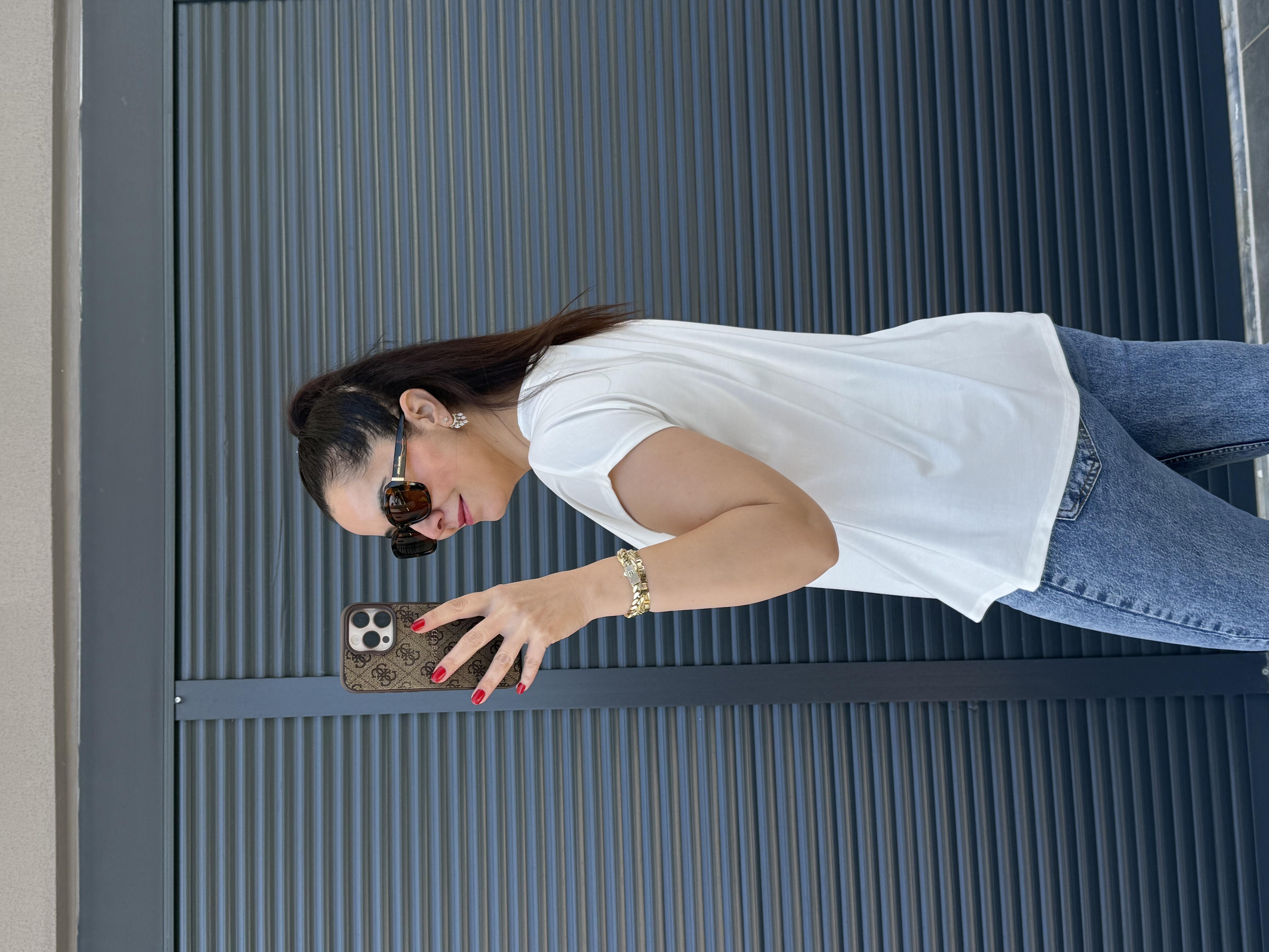 V Yaka Yarasa Kol Modal T-shirt Ekru