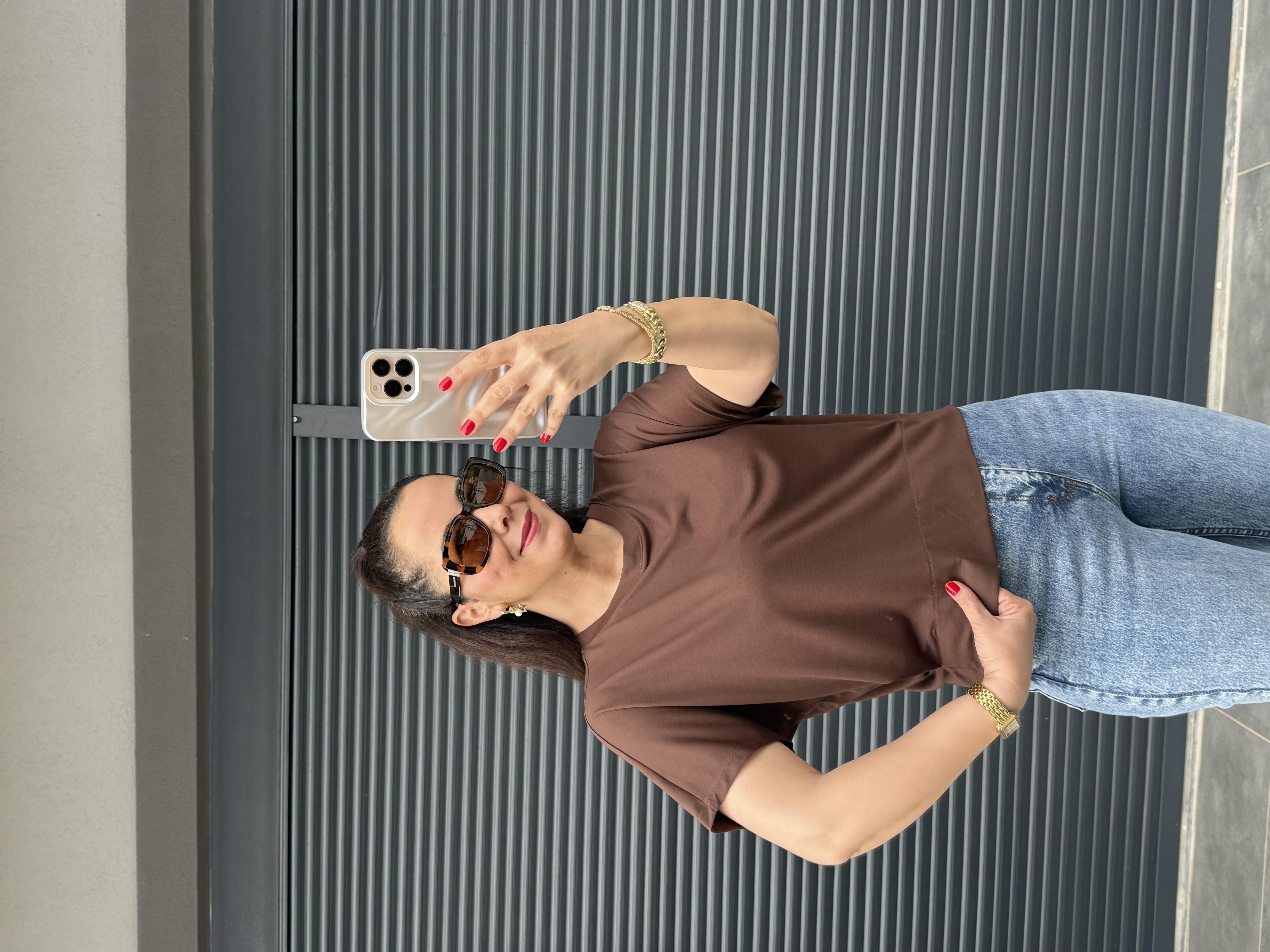 Yarasa Kol Arkası Çıtçıt Detaylı T-shirt Kahverengi