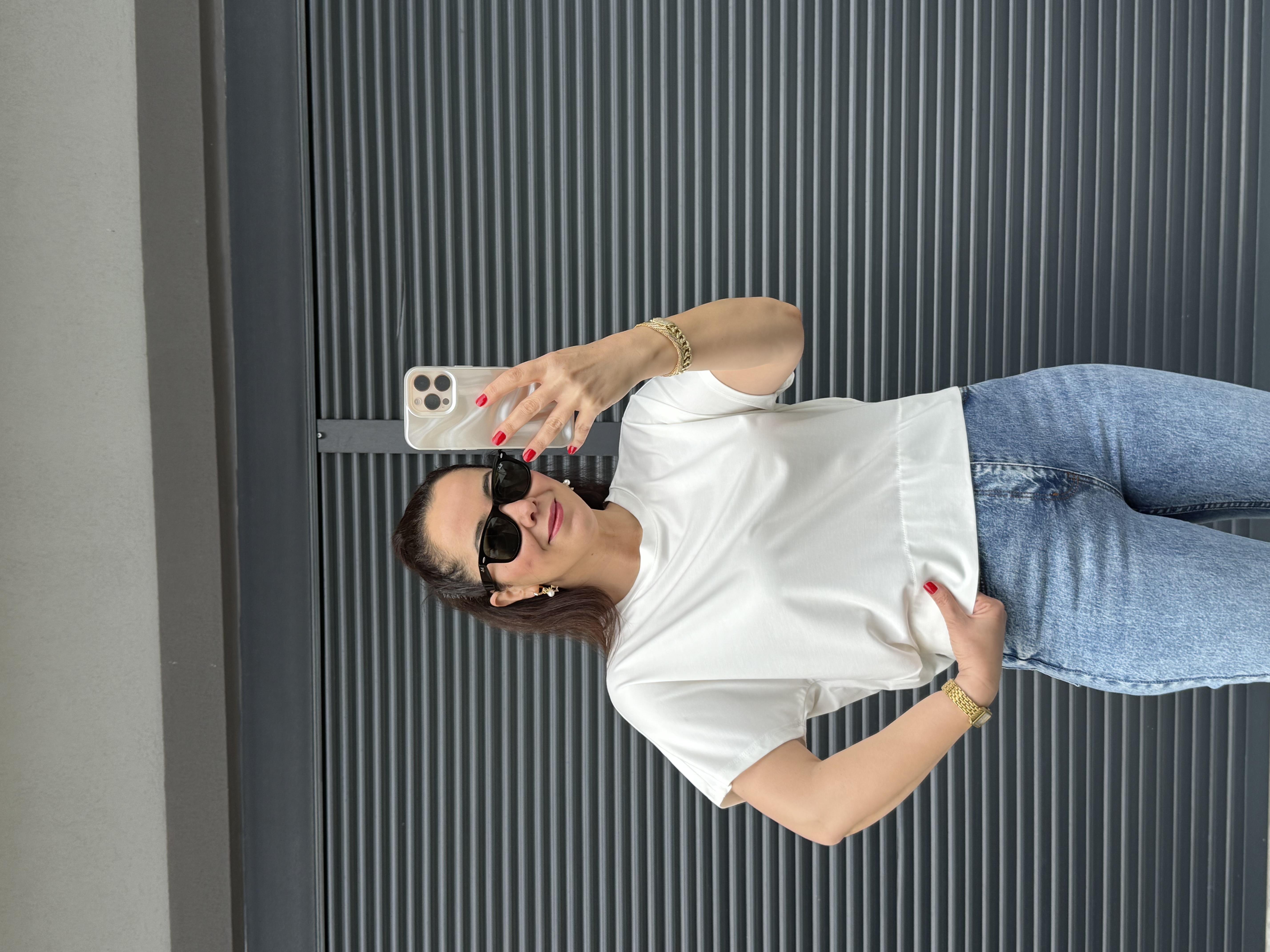 Yarasa Kol Arkası Çıtçıt Detaylı T-shirt Ekru