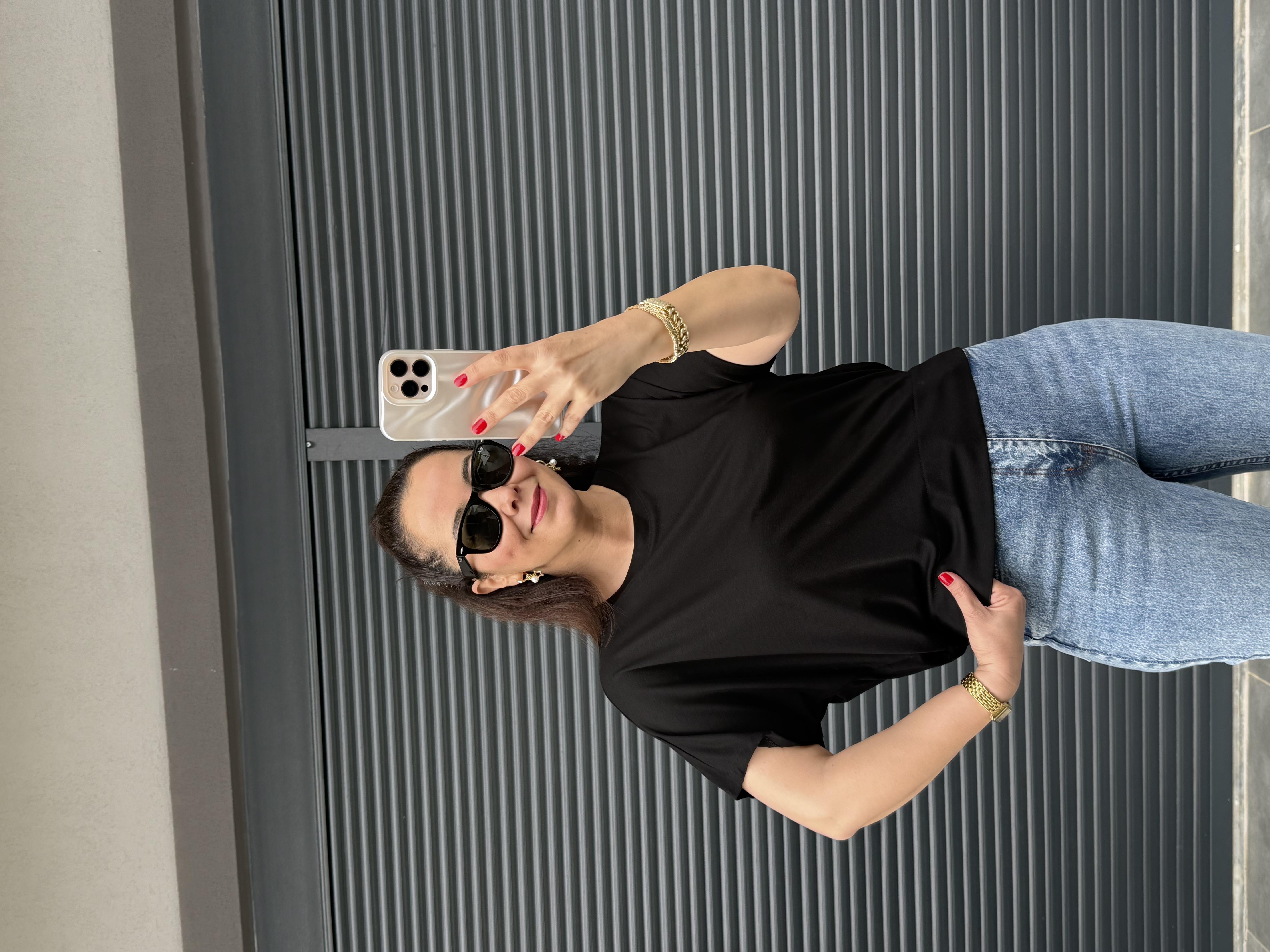Yarasa Kol Arkası Çıtçıt Detaylı T-shirt Siyah