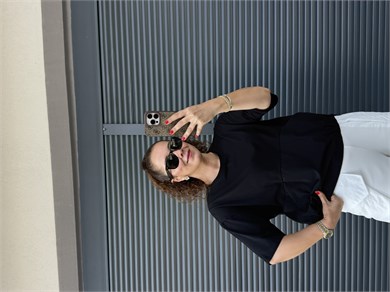 Arkası Düğme Detaylı Cepli T-Shirt Siyah