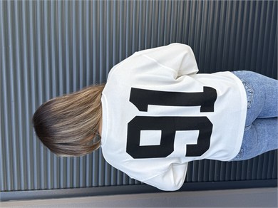 Beyaz Rakam Baskılı İnce Sweatshirt