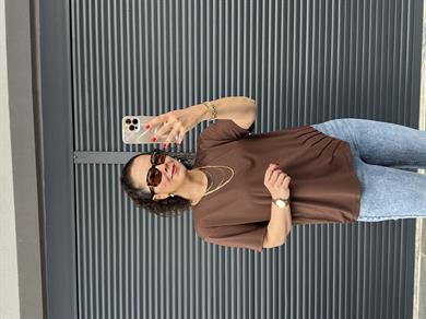 Biye Detaylı Tasarı T-shirt Kahverengi