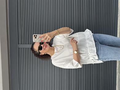 Büzgü Detaylı Tasarım T-shirt Beyaz