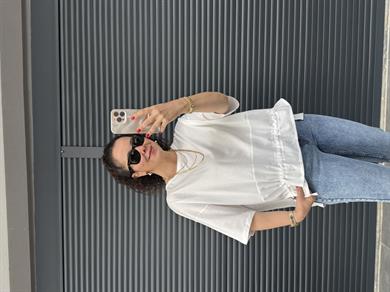 Büzgü Detaylı Tasarım T-shirt Beyaz