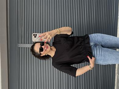 Cepli Büzgülü Tasarım T-shirt Siyah