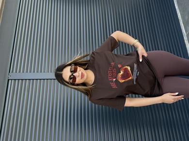 Çilekli Ekmek Baskılı T-shirt  Acı Kahve