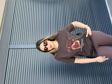 Çilekli Ekmek Baskılı T-shirt  Acı Kahve